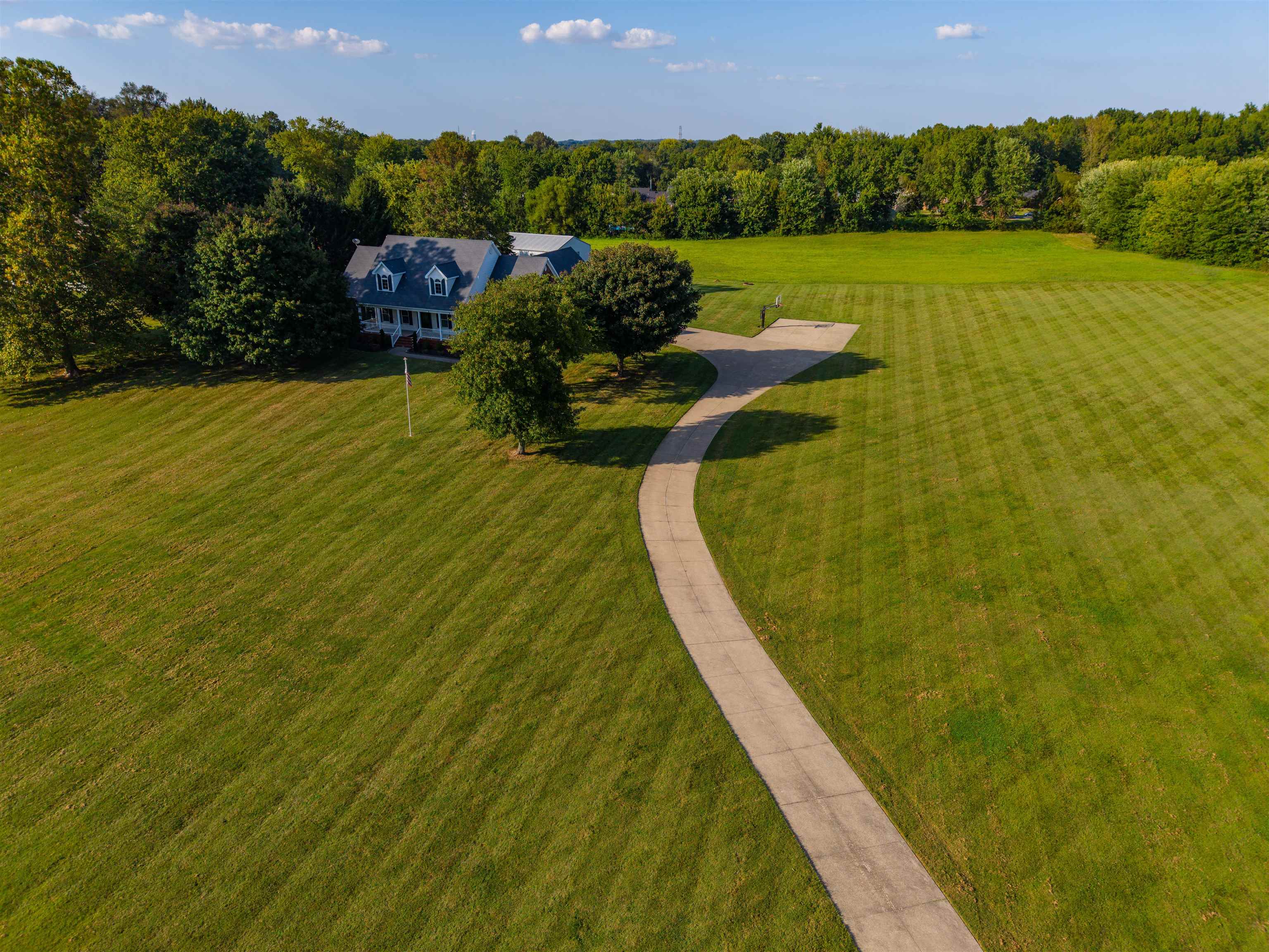 3211 Pleasant Valley Rd, Owensboro, Kentucky 42303, 4 Bedrooms Bedrooms, ,3 BathroomsBathrooms,Single Family Residence,For Sale,Pleasant Valley Rd,95659