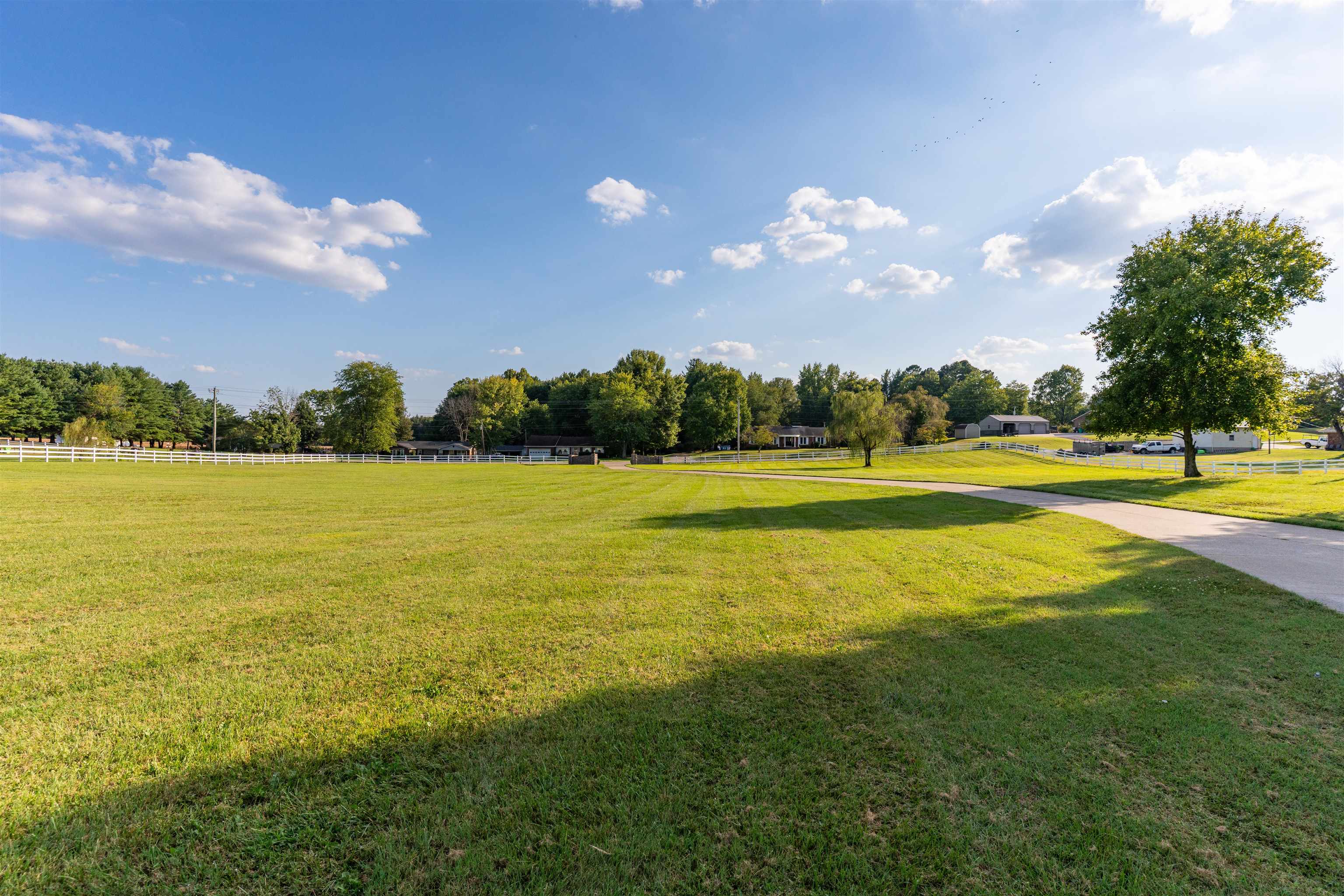 3211 Pleasant Valley Rd, Owensboro, Kentucky 42303, 4 Bedrooms Bedrooms, ,3 BathroomsBathrooms,Single Family Residence,For Sale,Pleasant Valley Rd,95659