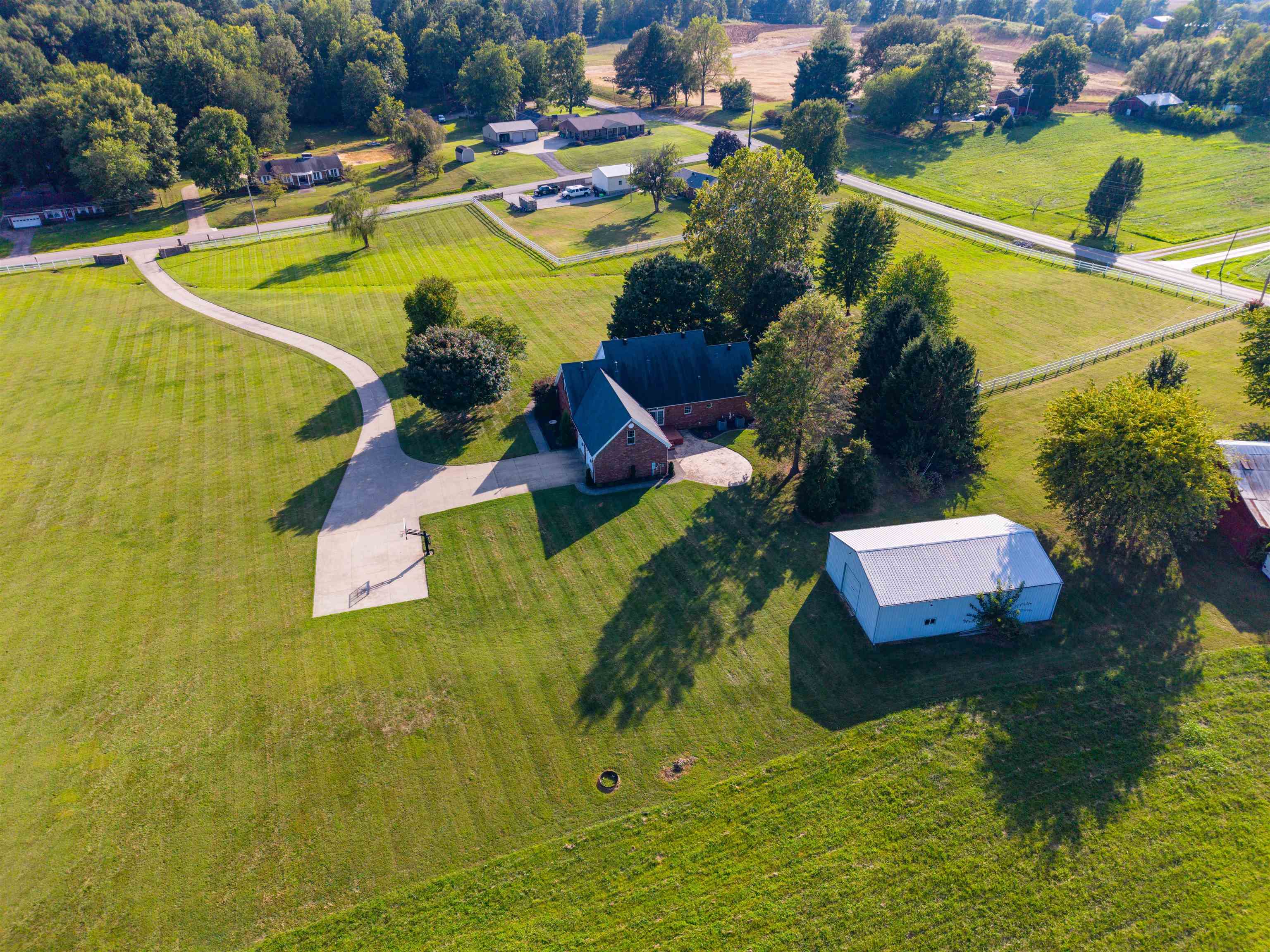 3211 Pleasant Valley Rd, Owensboro, Kentucky 42303, 4 Bedrooms Bedrooms, ,3 BathroomsBathrooms,Single Family Residence,For Sale,Pleasant Valley Rd,95659