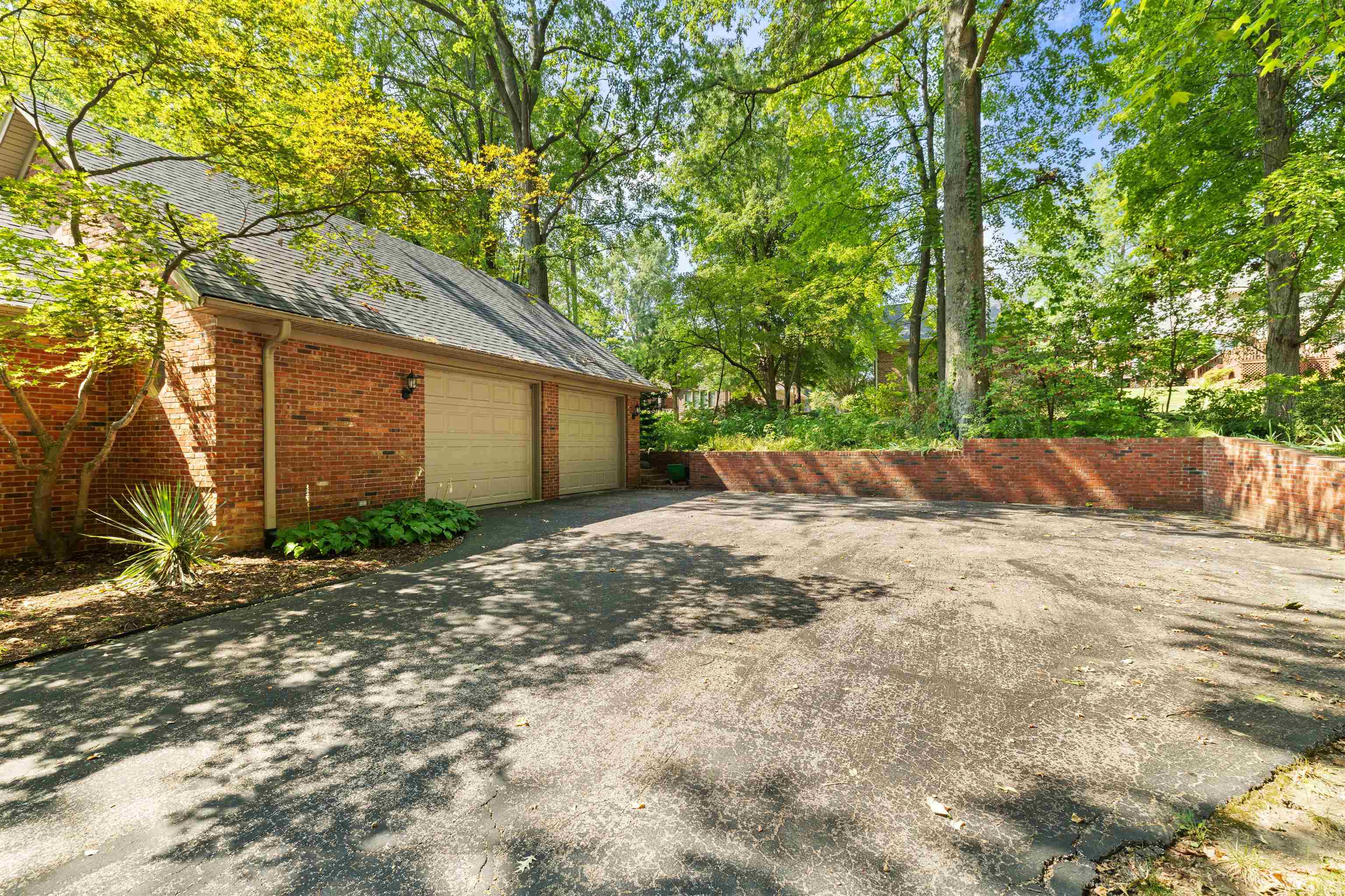 4157 Tanbark Pl, Owensboro, Kentucky 42303, 4 Bedrooms Bedrooms, ,4 BathroomsBathrooms,Single Family Residence,For Sale,Tanbark Pl,95663