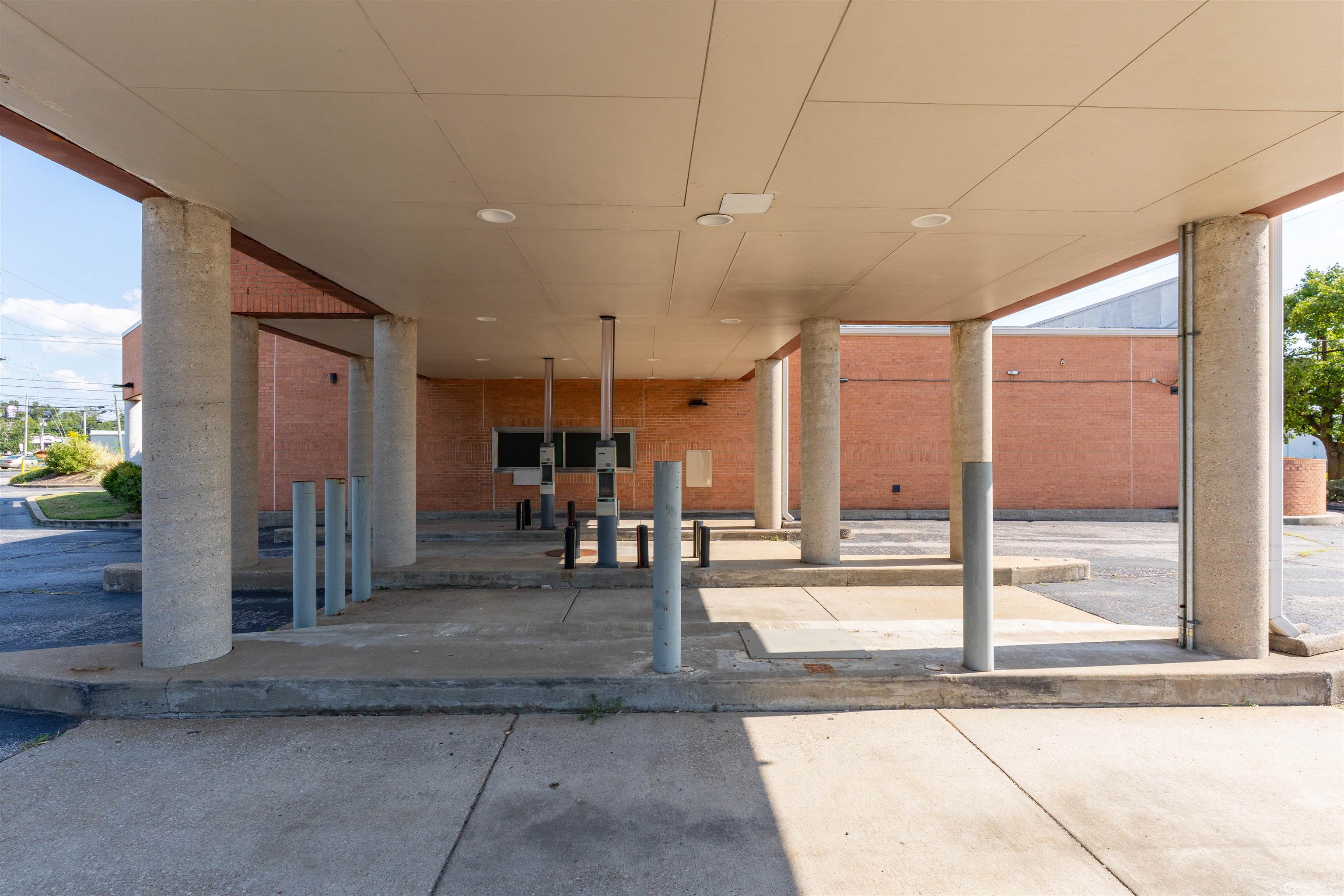 1350 Carter Road, Owensboro, Kentucky 42301, ,Retail,For Sale,Carter Road,95669