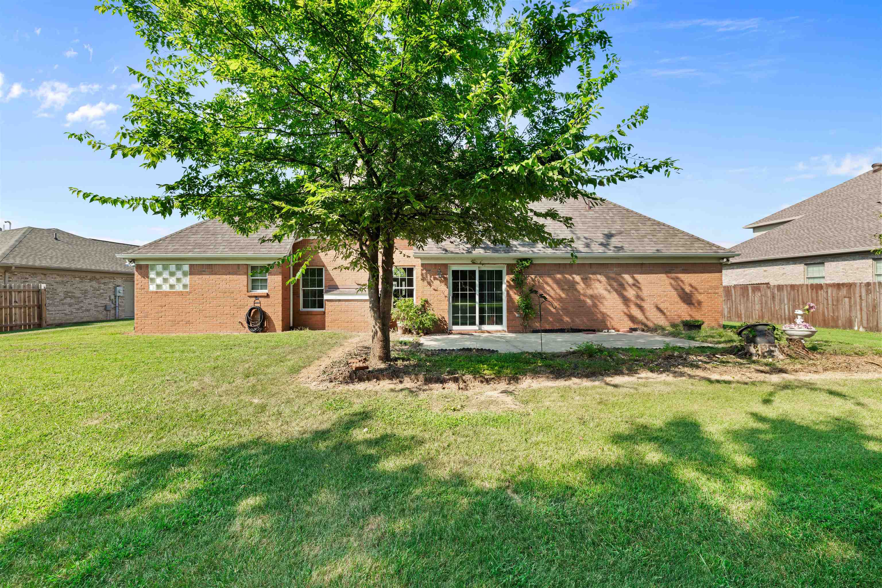 3724 Pine Lake Court, Owensboro, Kentucky 42303, 4 Bedrooms Bedrooms, ,2 BathroomsBathrooms,Single Family Residence,For Sale,Pine Lake Court,95670