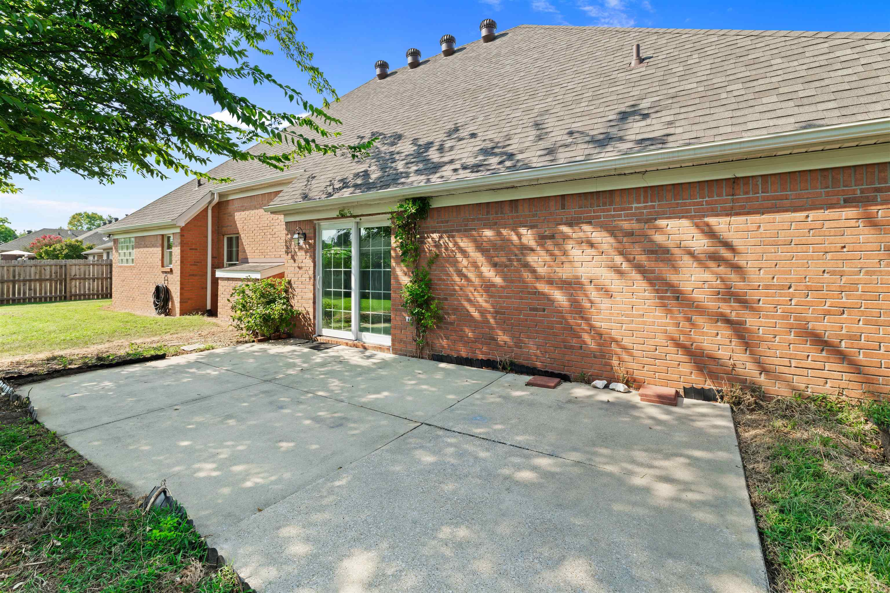 3724 Pine Lake Court, Owensboro, Kentucky 42303, 4 Bedrooms Bedrooms, ,2 BathroomsBathrooms,Single Family Residence,For Sale,Pine Lake Court,95670