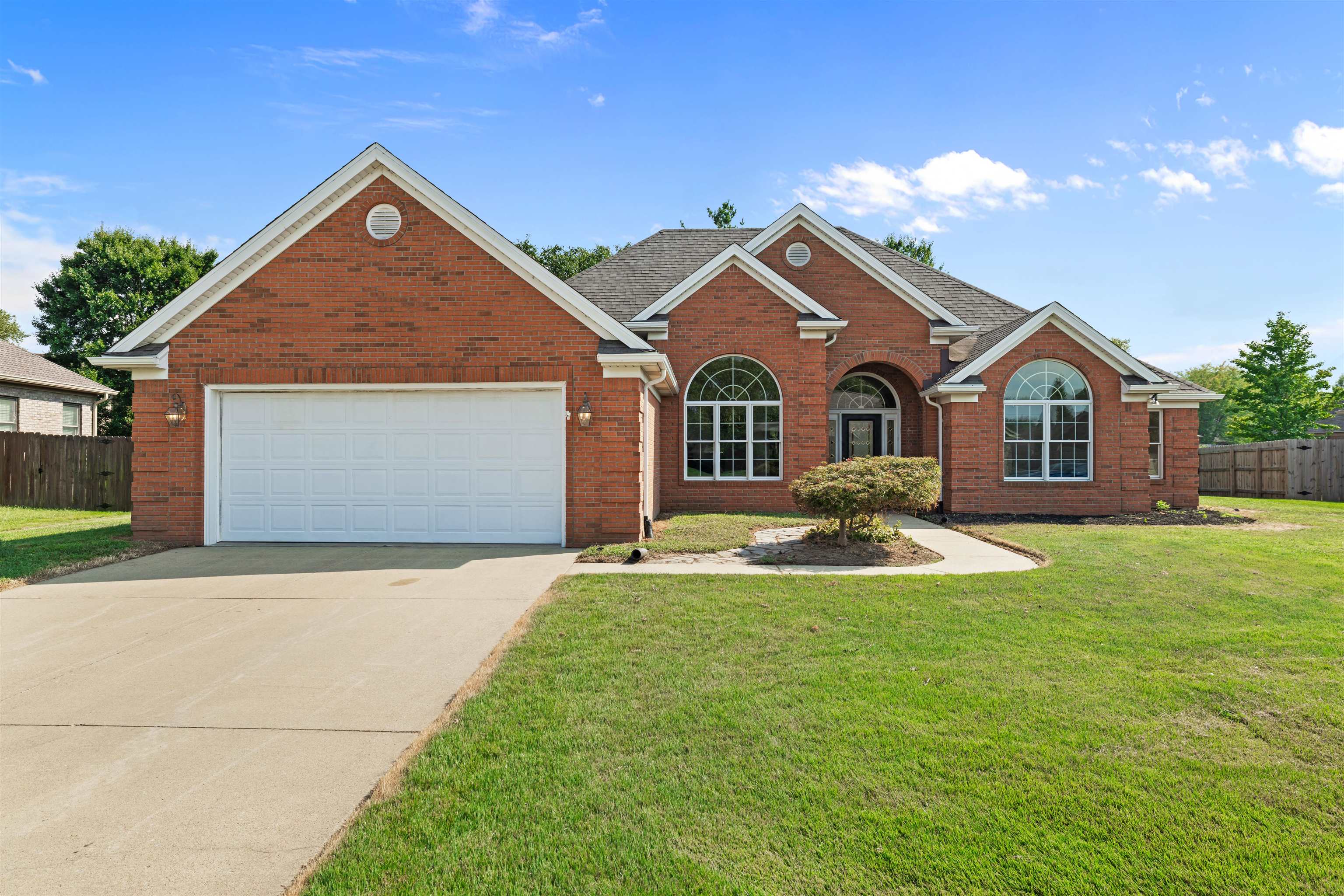 3724 Pine Lake Court, Owensboro, Kentucky 42303, 4 Bedrooms Bedrooms, ,2 BathroomsBathrooms,Single Family Residence,For Sale,Pine Lake Court,95670