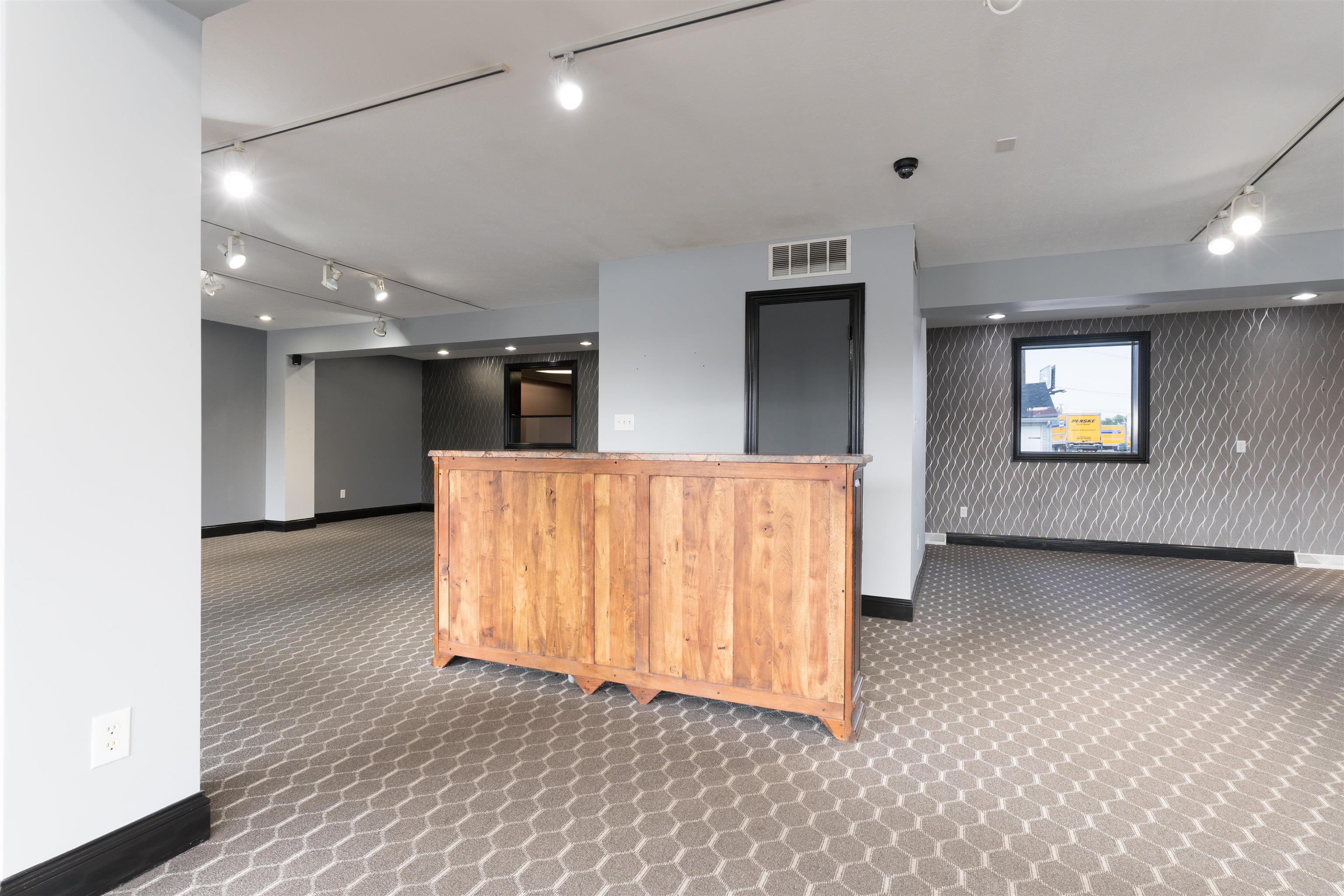 315 Park Plaza Dr, Owensboro, Kentucky 42301, ,Business,For Sale,Park Plaza Dr,95674
