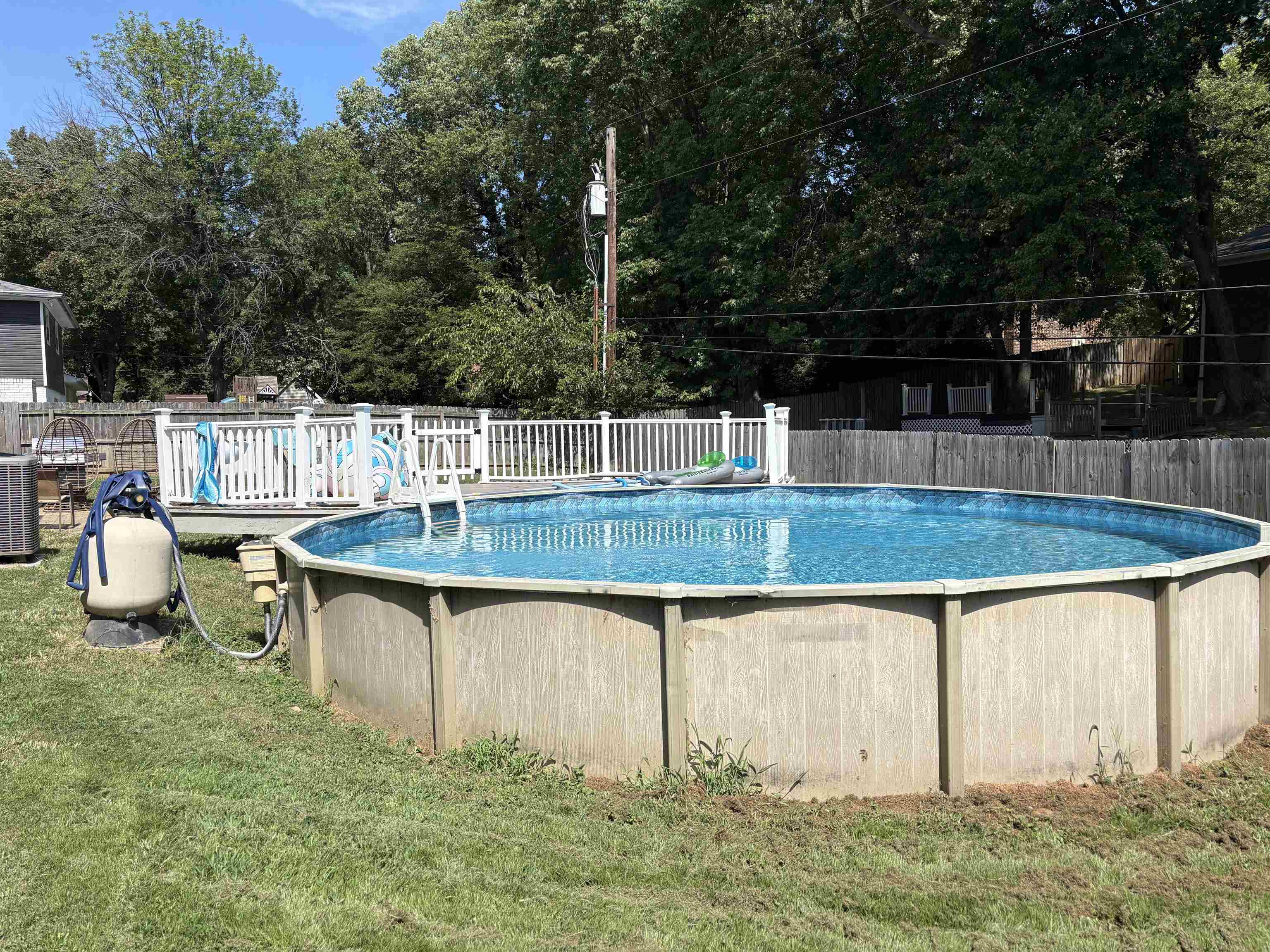 5200 Landview Dr., NEWBURGH, Indiana 47630, 4 Bedrooms Bedrooms, ,2 BathroomsBathrooms,Single Family Residence,For Sale,Landview Dr.,95719