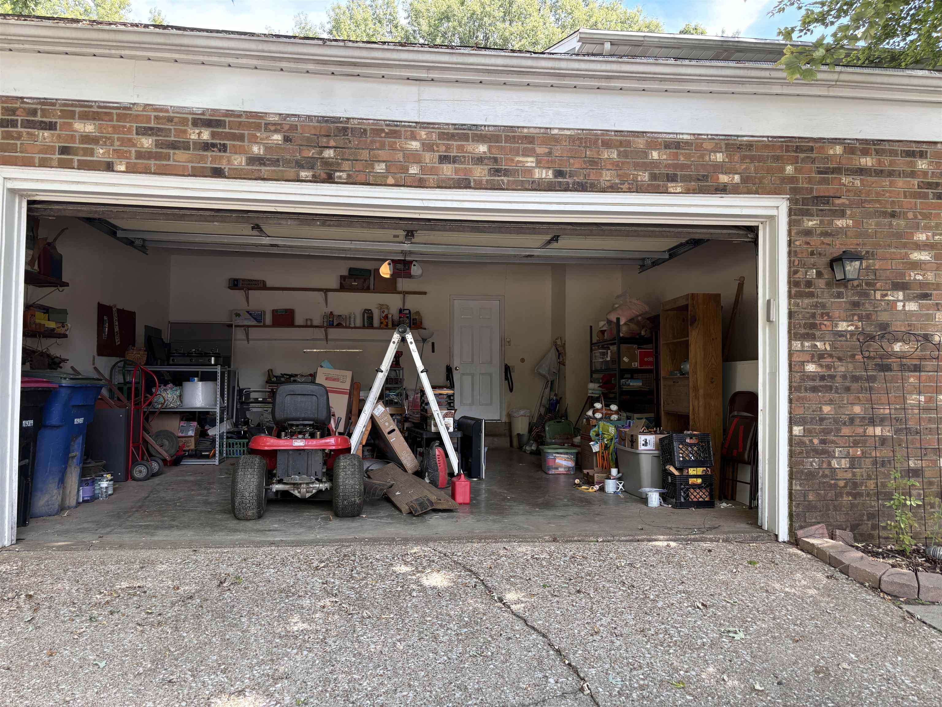 5200 Landview Dr., NEWBURGH, Indiana 47630, 4 Bedrooms Bedrooms, ,2 BathroomsBathrooms,Single Family Residence,For Sale,Landview Dr.,95719