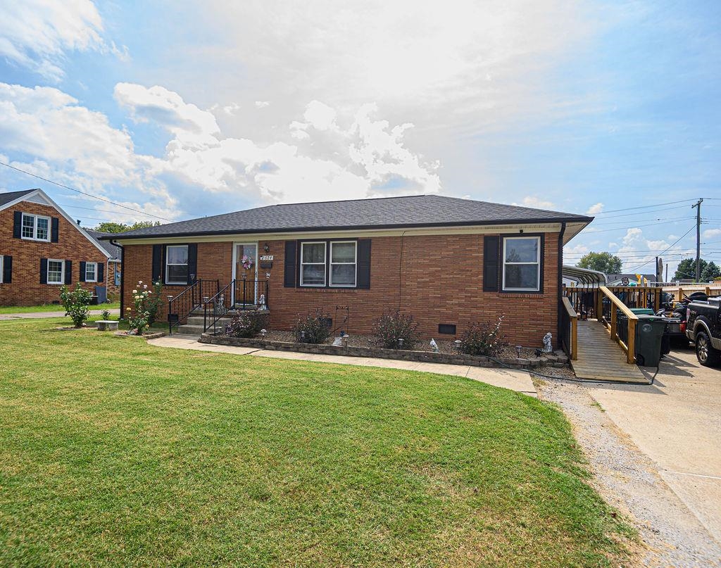 2624 York Street, Owensboro, Kentucky 42301, 3 Bedrooms Bedrooms, ,2 BathroomsBathrooms,Single Family Residence,For Sale,York Street,95720