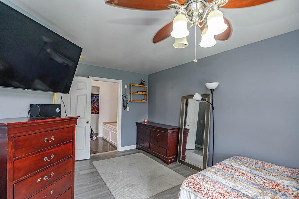 2624 York Street, Owensboro, Kentucky 42301, 3 Bedrooms Bedrooms, ,2 BathroomsBathrooms,Single Family Residence,For Sale,York Street,95720