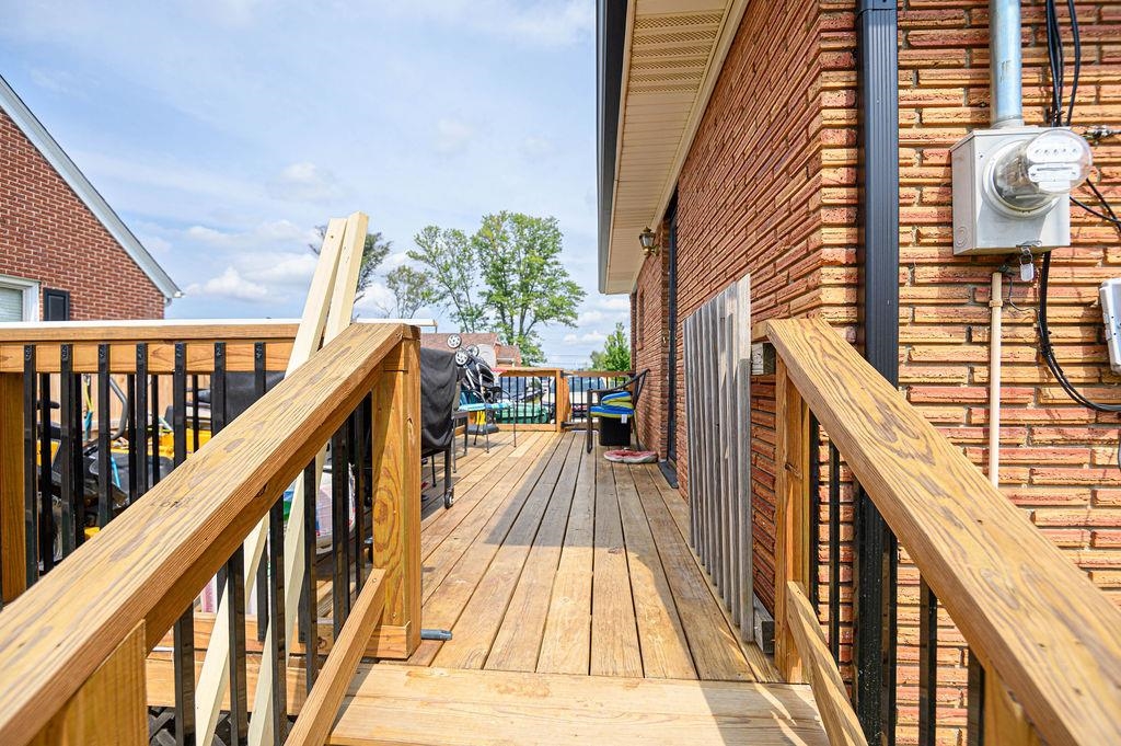 2624 York Street, Owensboro, Kentucky 42301, 3 Bedrooms Bedrooms, ,2 BathroomsBathrooms,Single Family Residence,For Sale,York Street,95720