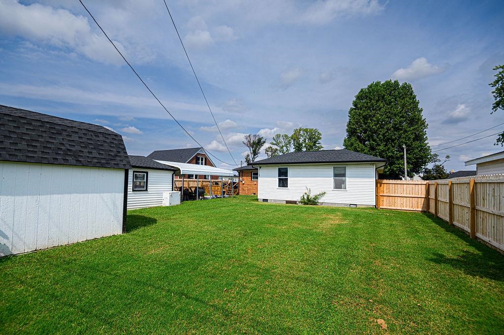 2624 York Street, Owensboro, Kentucky 42301, 3 Bedrooms Bedrooms, ,2 BathroomsBathrooms,Single Family Residence,For Sale,York Street,95720