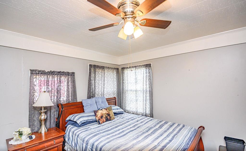 2624 York Street, Owensboro, Kentucky 42301, 3 Bedrooms Bedrooms, ,2 BathroomsBathrooms,Single Family Residence,For Sale,York Street,95720