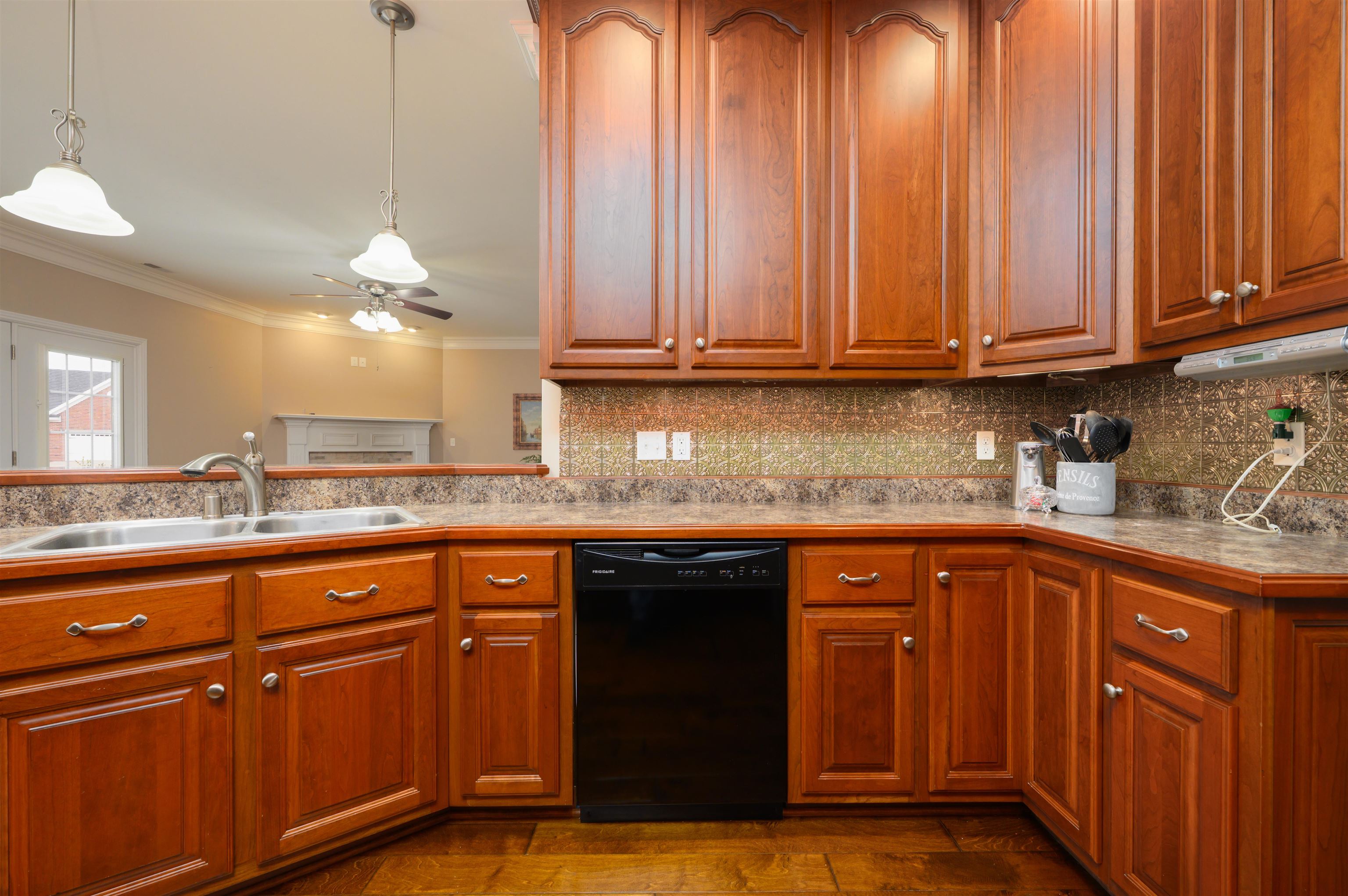 6541 Autumn Creek, Owensboro, Kentucky 42301, 3 Bedrooms Bedrooms, ,2 BathroomsBathrooms,Single Family Residence,For Sale,Autumn Creek,95721