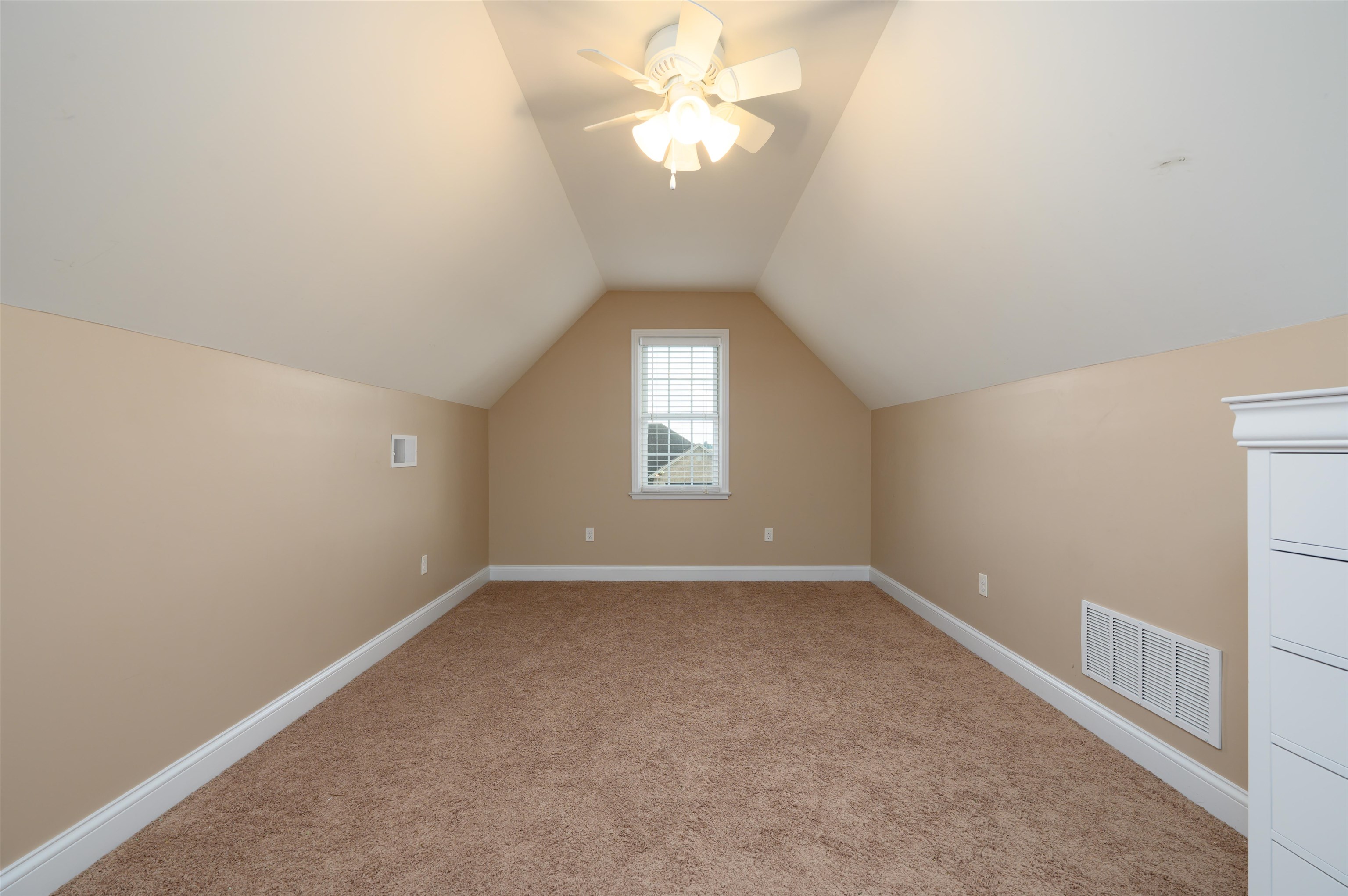 6541 Autumn Creek, Owensboro, Kentucky 42301, 3 Bedrooms Bedrooms, ,2 BathroomsBathrooms,Single Family Residence,For Sale,Autumn Creek,95721