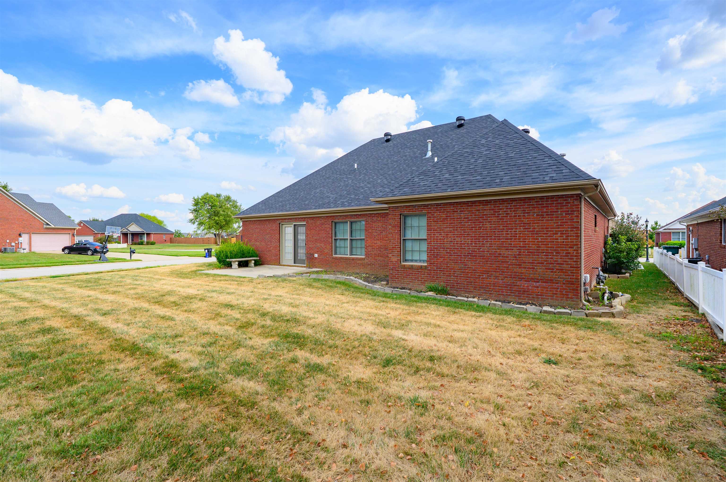 6541 Autumn Creek, Owensboro, Kentucky 42301, 3 Bedrooms Bedrooms, ,2 BathroomsBathrooms,Single Family Residence,For Sale,Autumn Creek,95721