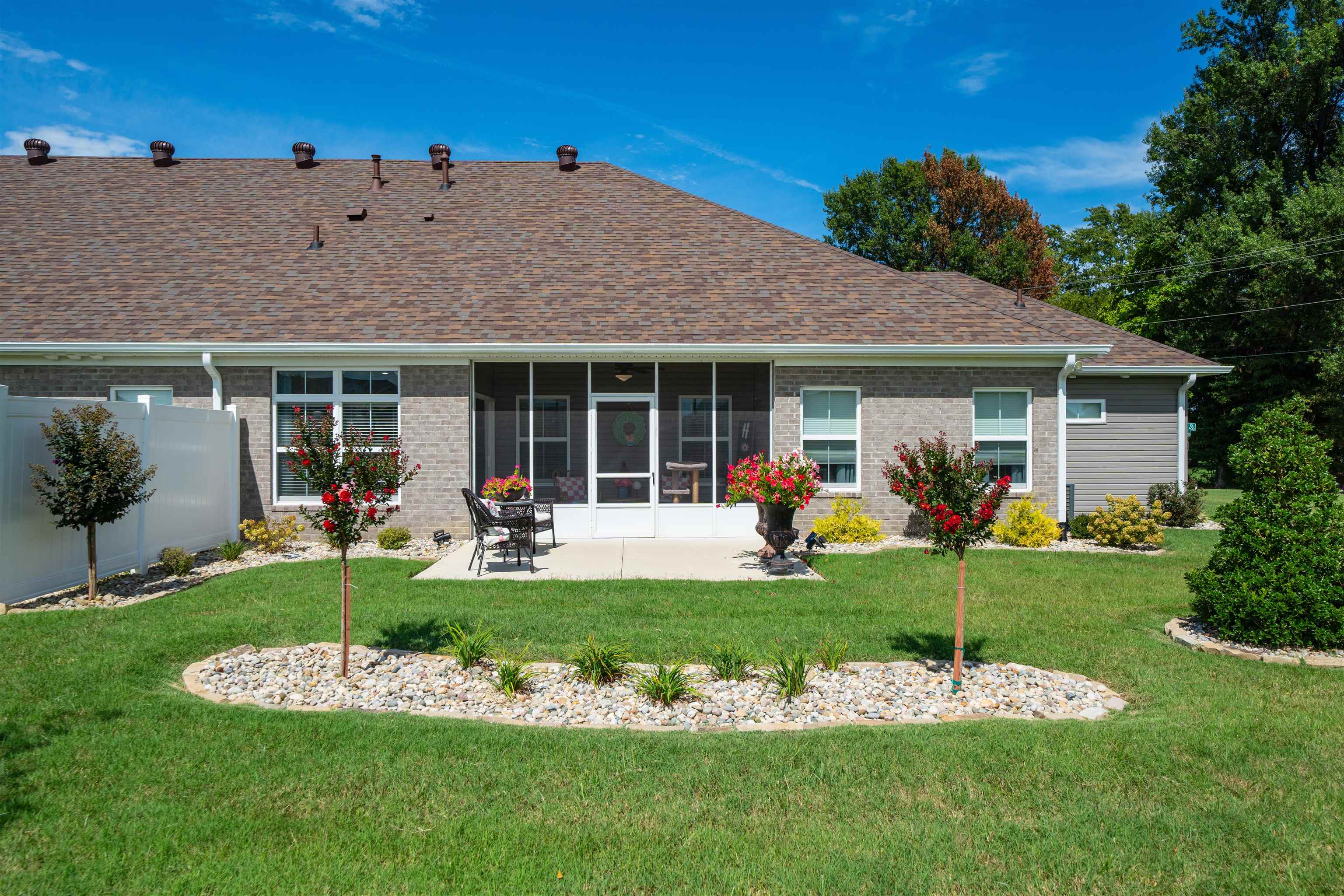 660 Pin High Dr, Owensboro, Kentucky 42303-7764, 3 Bedrooms Bedrooms, ,2 BathroomsBathrooms,Townhouse,For Sale,Pin High Dr,95722