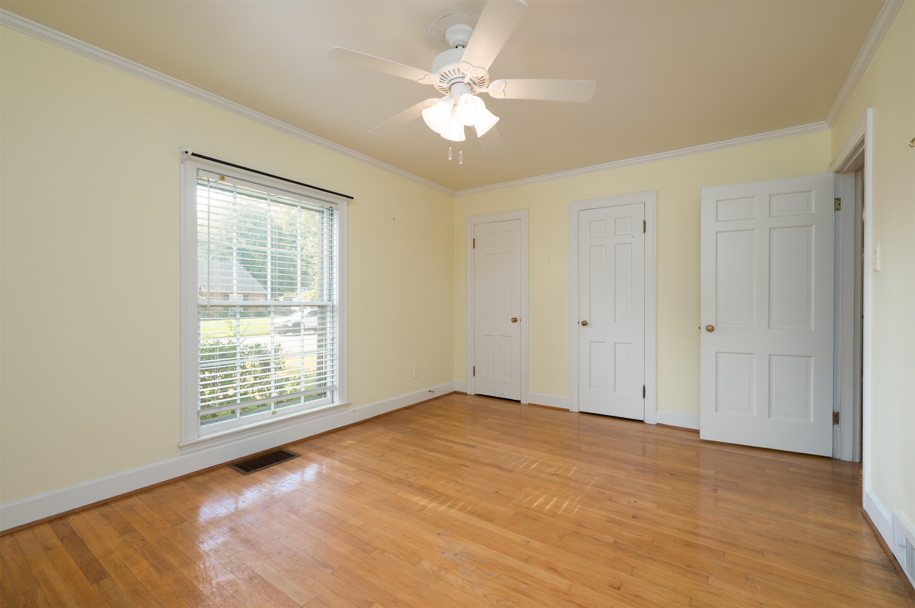 2103 Mayfair Ave, Owensboro, Kentucky 42301, 4 Bedrooms Bedrooms, ,3 BathroomsBathrooms,Single Family Residence,For Sale,Mayfair Ave,95730