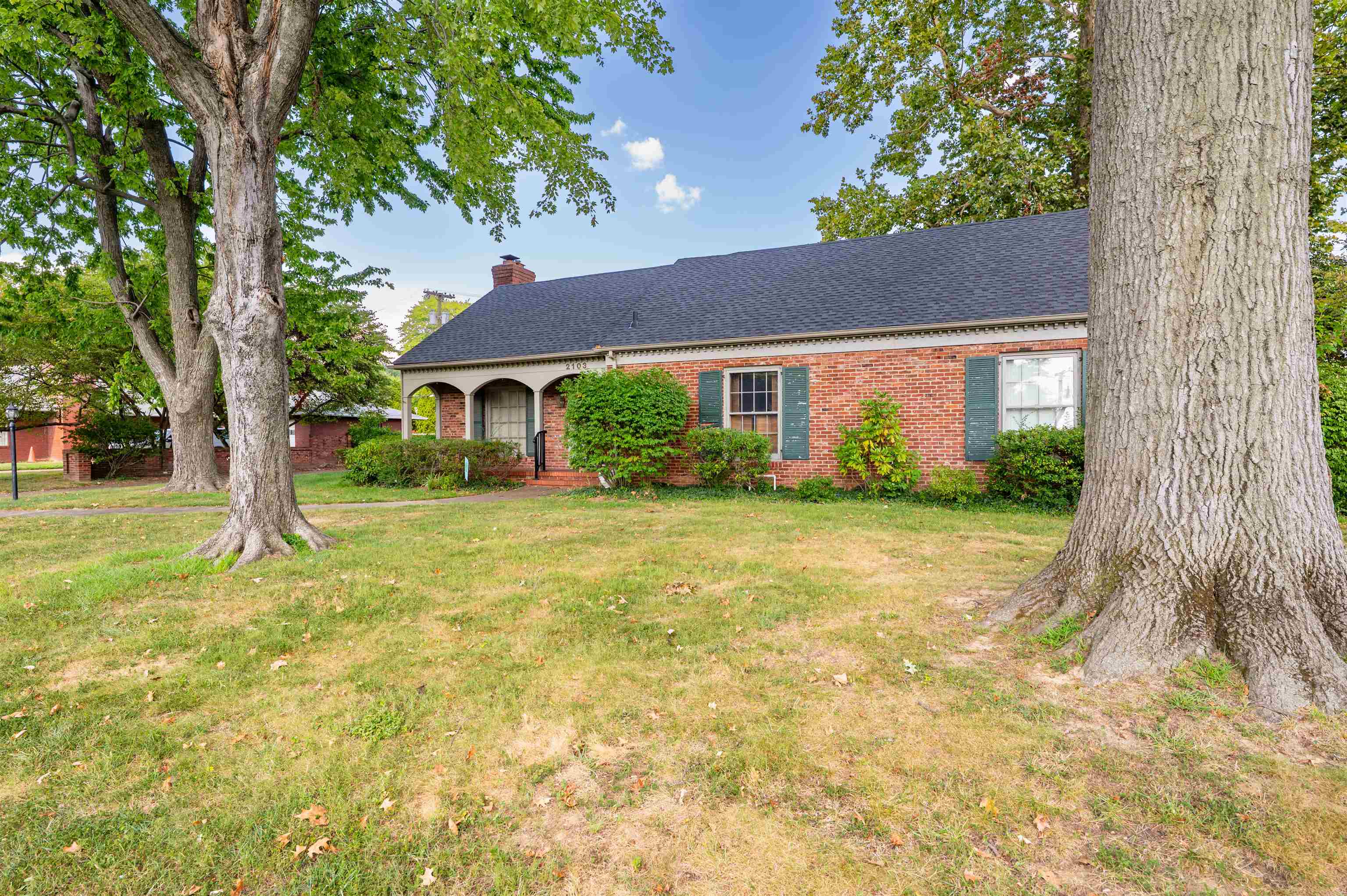 2103 Mayfair Ave, Owensboro, Kentucky 42301, 4 Bedrooms Bedrooms, ,3 BathroomsBathrooms,Single Family Residence,For Sale,Mayfair Ave,95730