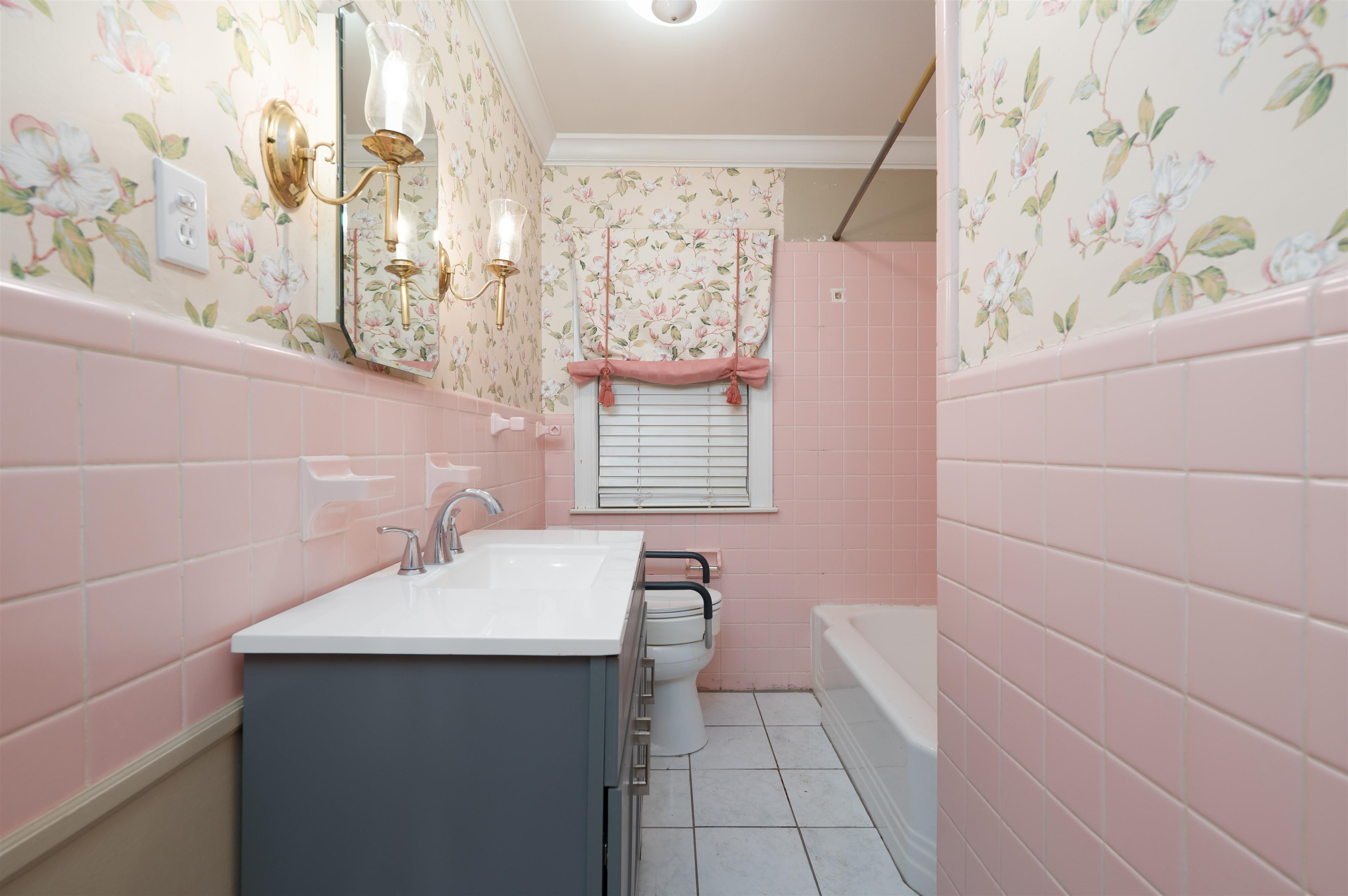 2103 Mayfair Ave, Owensboro, Kentucky 42301, 4 Bedrooms Bedrooms, ,3 BathroomsBathrooms,Single Family Residence,For Sale,Mayfair Ave,95730