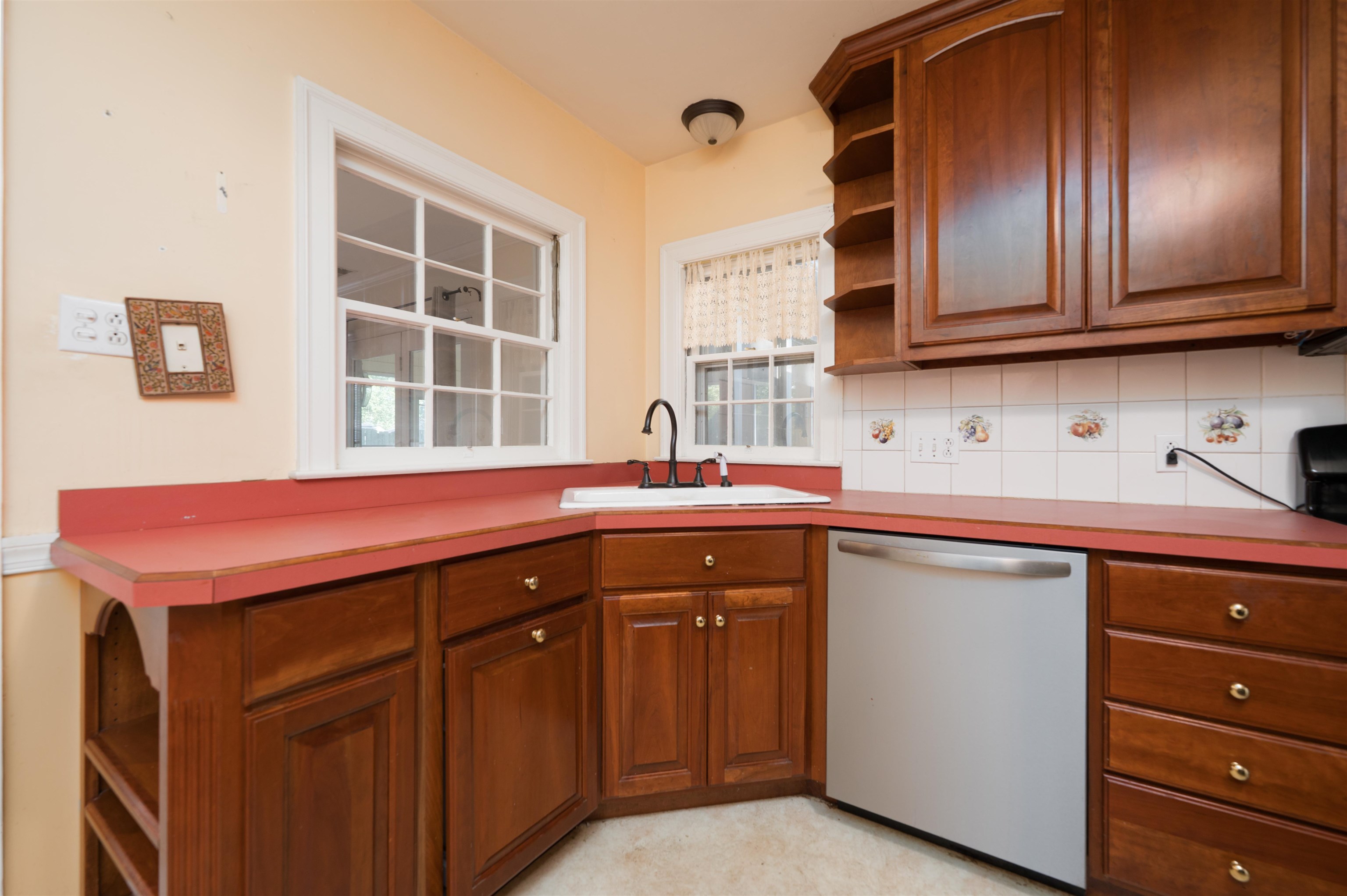 2103 Mayfair Ave, Owensboro, Kentucky 42301, 4 Bedrooms Bedrooms, ,3 BathroomsBathrooms,Single Family Residence,For Sale,Mayfair Ave,95730