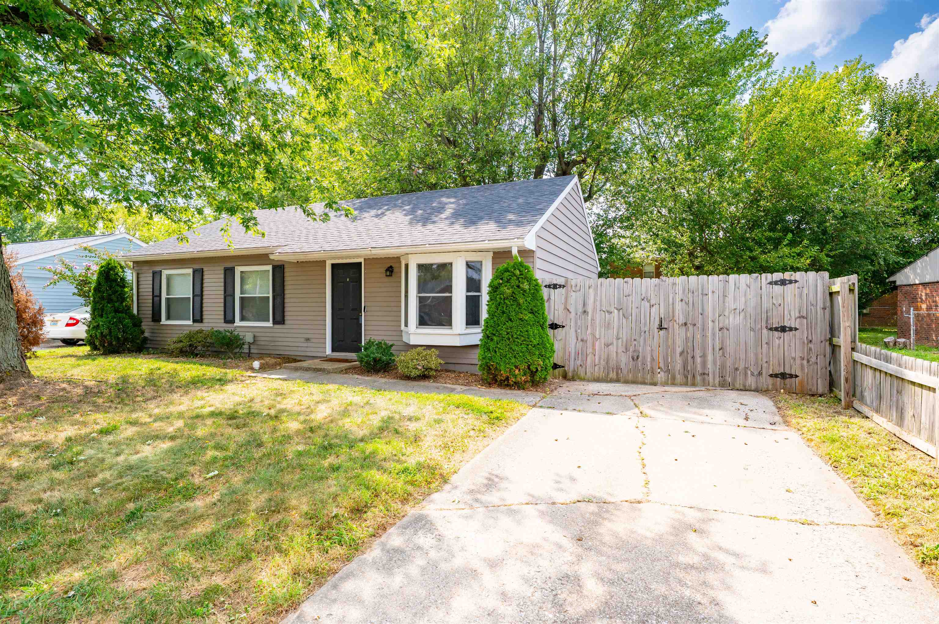 4008 Carpenter Dr., Owensboro, Kentucky 42301, 3 Bedrooms Bedrooms, ,1 BathroomBathrooms,Single Family Residence,For Sale,Carpenter Dr.,95733