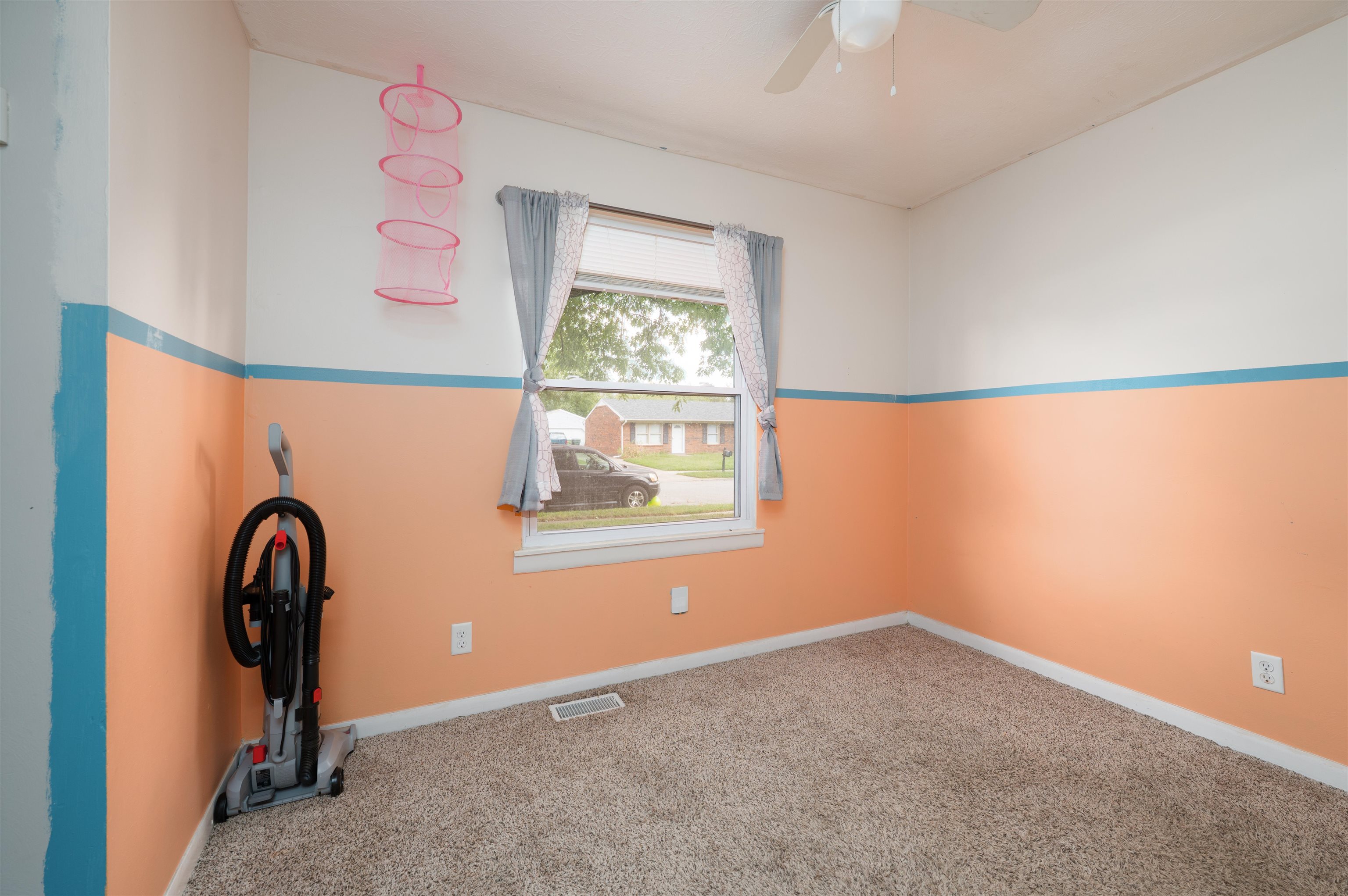 4008 Carpenter Dr., Owensboro, Kentucky 42301, 3 Bedrooms Bedrooms, ,1 BathroomBathrooms,Single Family Residence,For Sale,Carpenter Dr.,95733