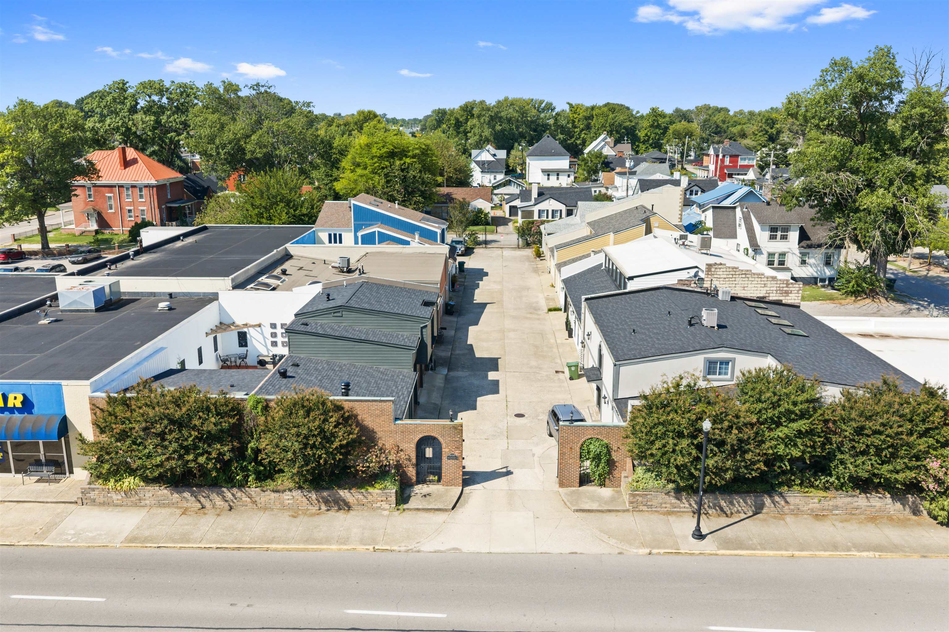 808 Frederica Street, Owensboro, Kentucky 42301, 3 Bedrooms Bedrooms, ,2 BathroomsBathrooms,Single Family Residence,For Sale,Frederica Street,95754