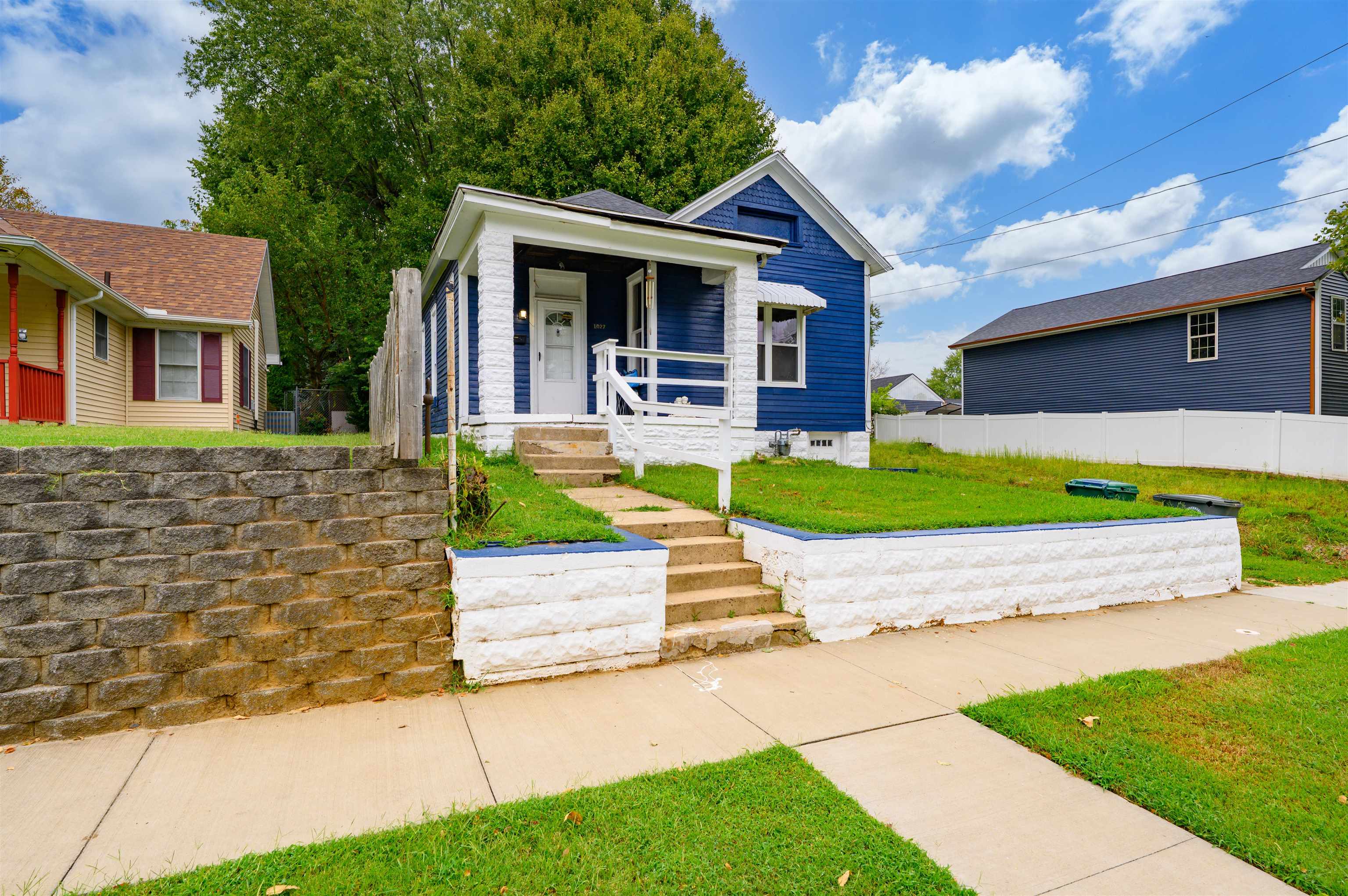 1811 Westview Drive, Owensboro, Kentucky 42301, ,Multifamily,For Sale,Westview Drive,95757