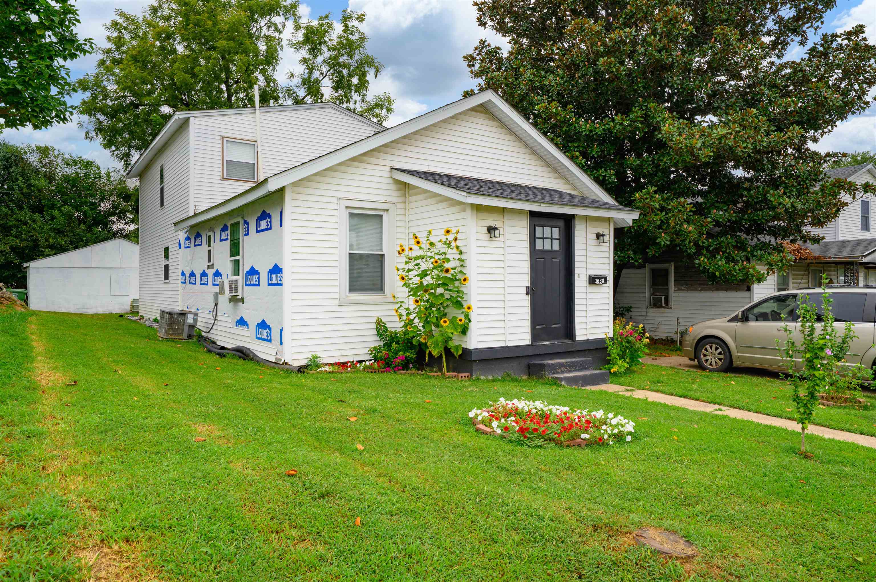 1811 Westview Drive, Owensboro, Kentucky 42301, ,Multifamily,For Sale,Westview Drive,95757