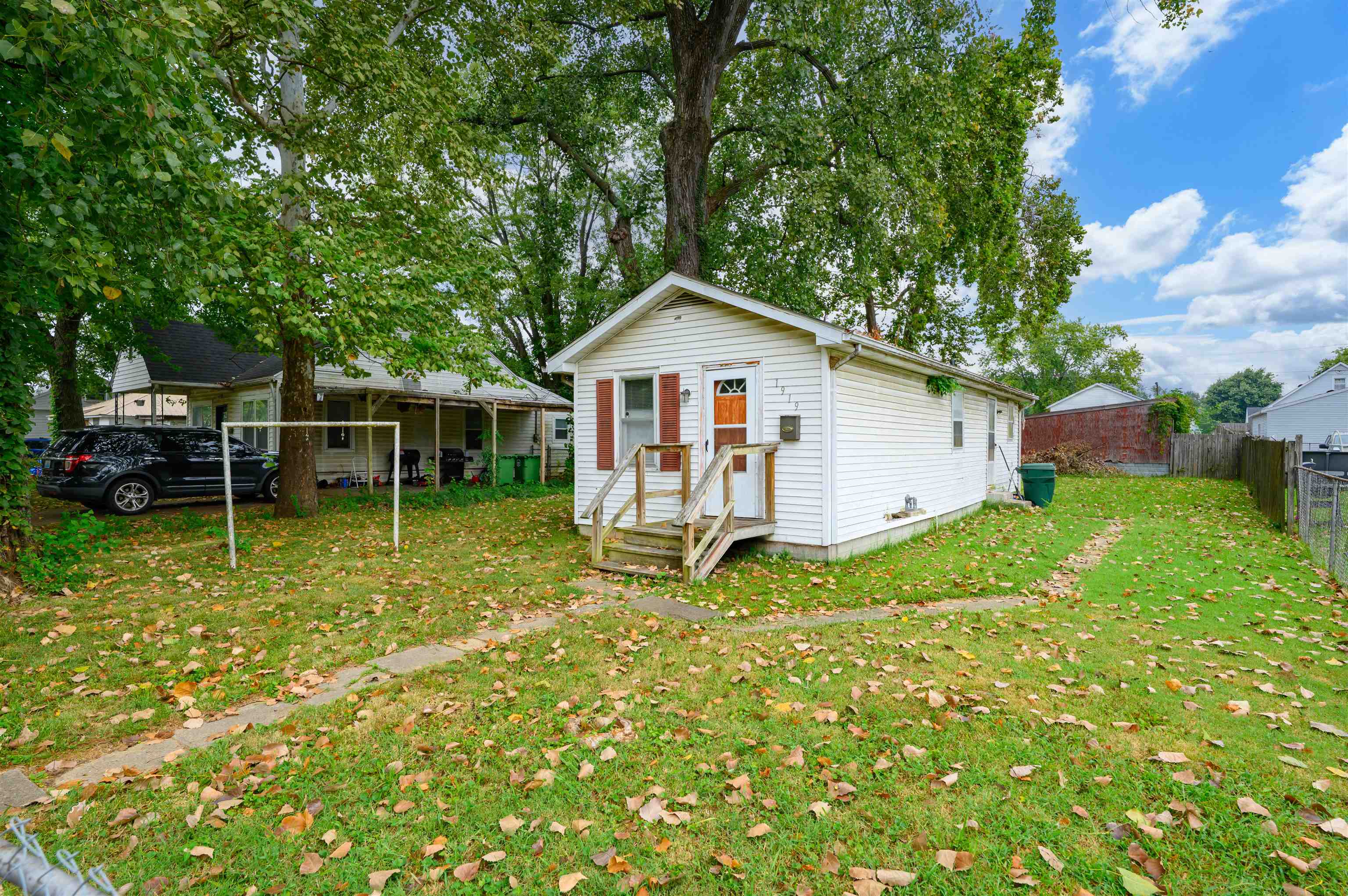 1811 Westview Drive, Owensboro, Kentucky 42301, ,Multifamily,For Sale,Westview Drive,95757