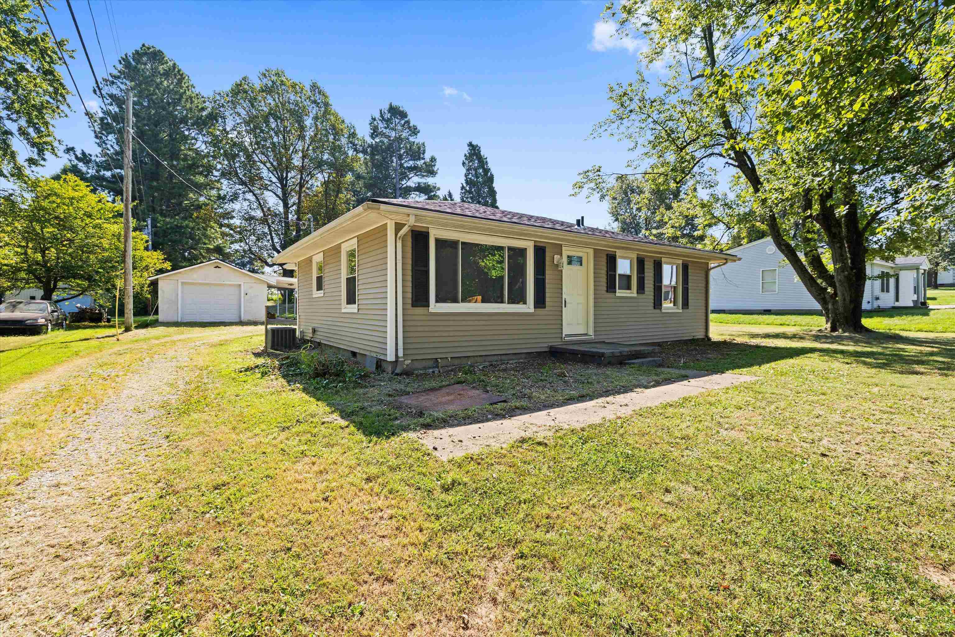 6563 Harmony Dr, Utica, Kentucky 42376, 3 Bedrooms Bedrooms, ,2 BathroomsBathrooms,Single Family Residence,For Sale,Harmony Dr,95761