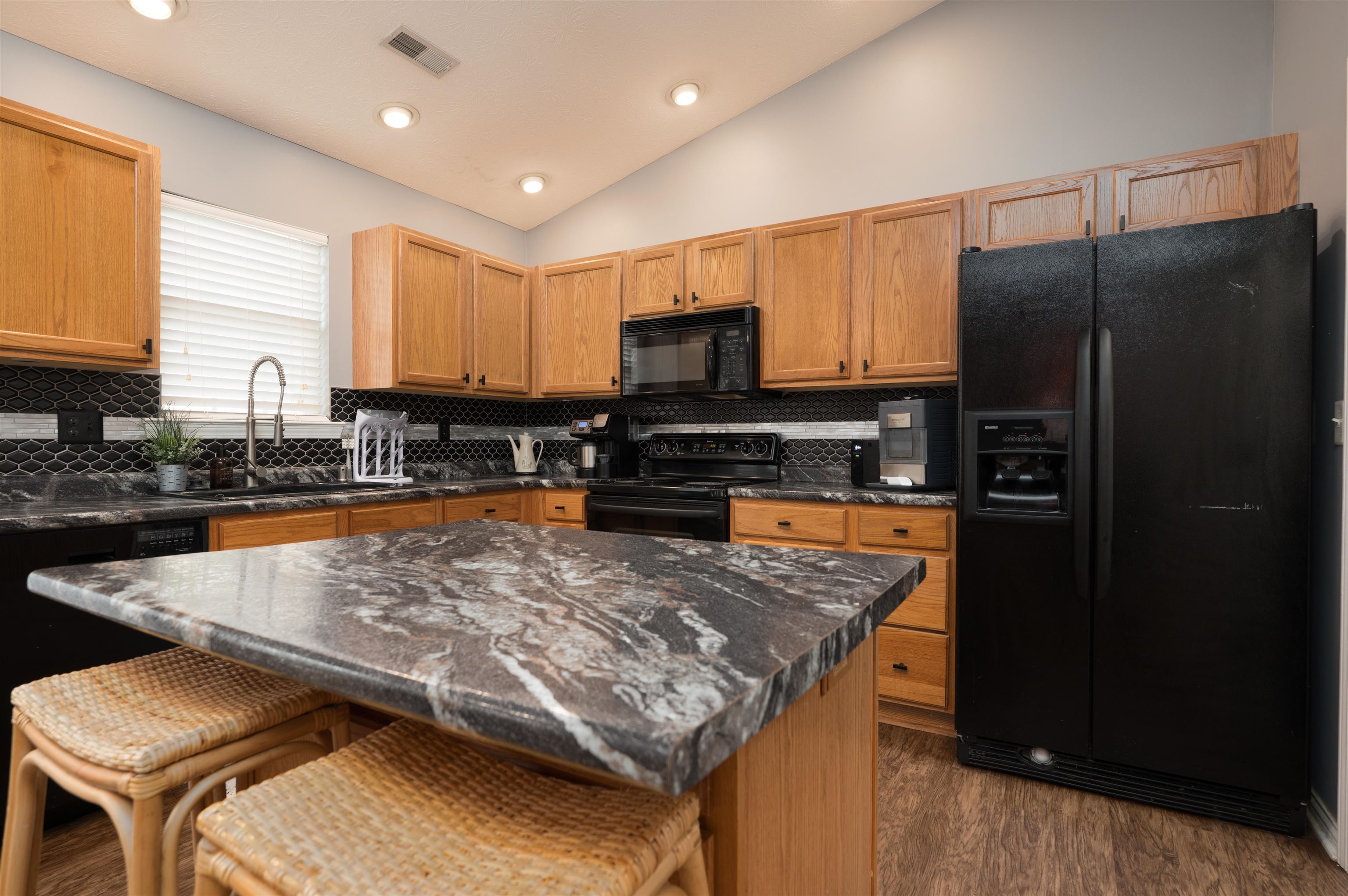 2657 Landing Terrace, Owensboro, Kentucky 42303, 3 Bedrooms Bedrooms, ,2 BathroomsBathrooms,Single Family Residence,For Sale,Landing Terrace,95776