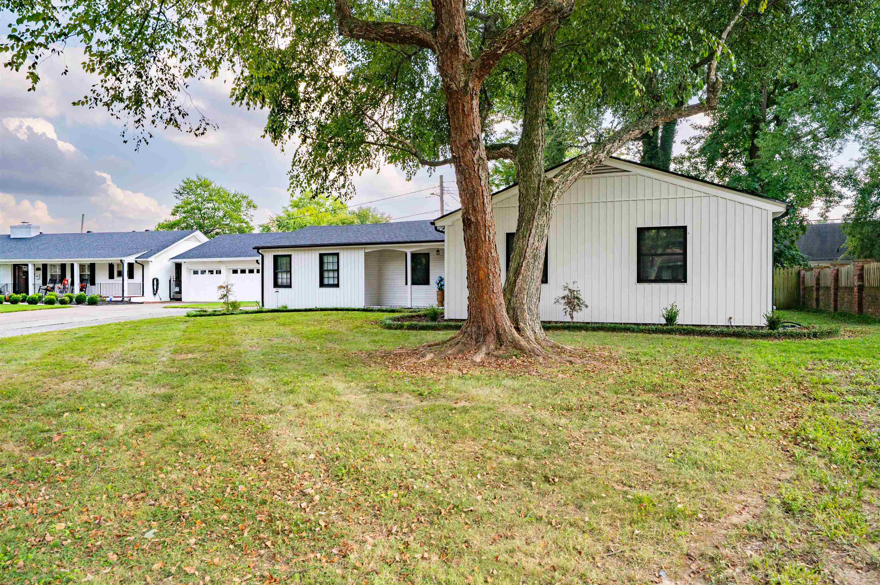 210 Wesleyan Place, Owensboro, Kentucky 42303, 4 Bedrooms Bedrooms, ,2 BathroomsBathrooms,Single Family Residence,For Sale,Wesleyan Place,95784