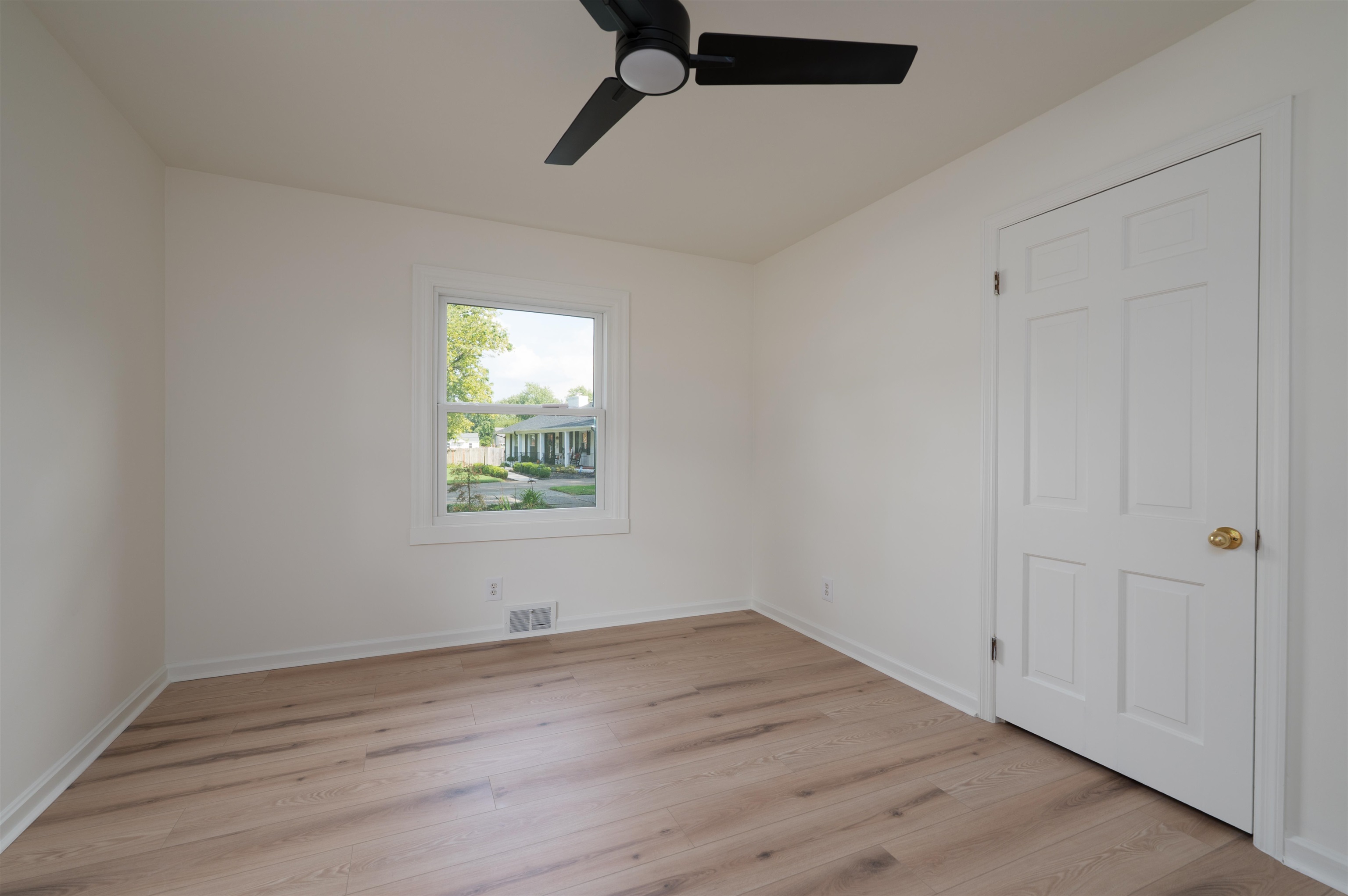 210 Wesleyan Place, Owensboro, Kentucky 42303, 4 Bedrooms Bedrooms, ,2 BathroomsBathrooms,Single Family Residence,For Sale,Wesleyan Place,95784