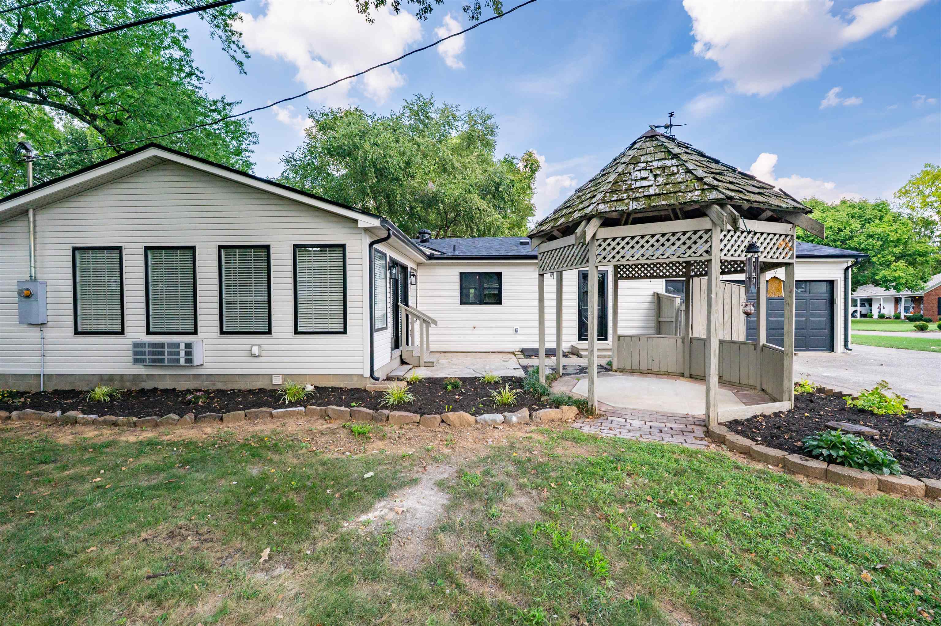 210 Wesleyan Place, Owensboro, Kentucky 42303, 4 Bedrooms Bedrooms, ,2 BathroomsBathrooms,Single Family Residence,For Sale,Wesleyan Place,95784
