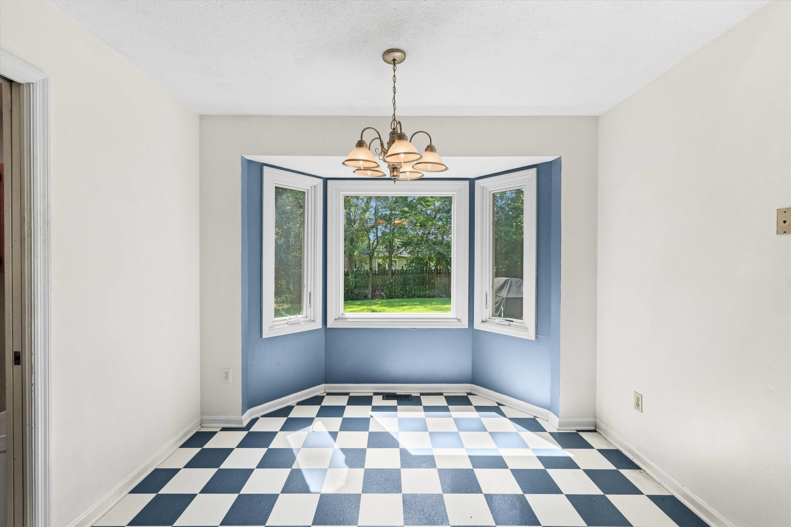 4540 Loftwood Dr, Owensboro, Kentucky 42303, 3 Bedrooms Bedrooms, ,2 BathroomsBathrooms,Single Family Residence,For Sale,Loftwood Dr,95786