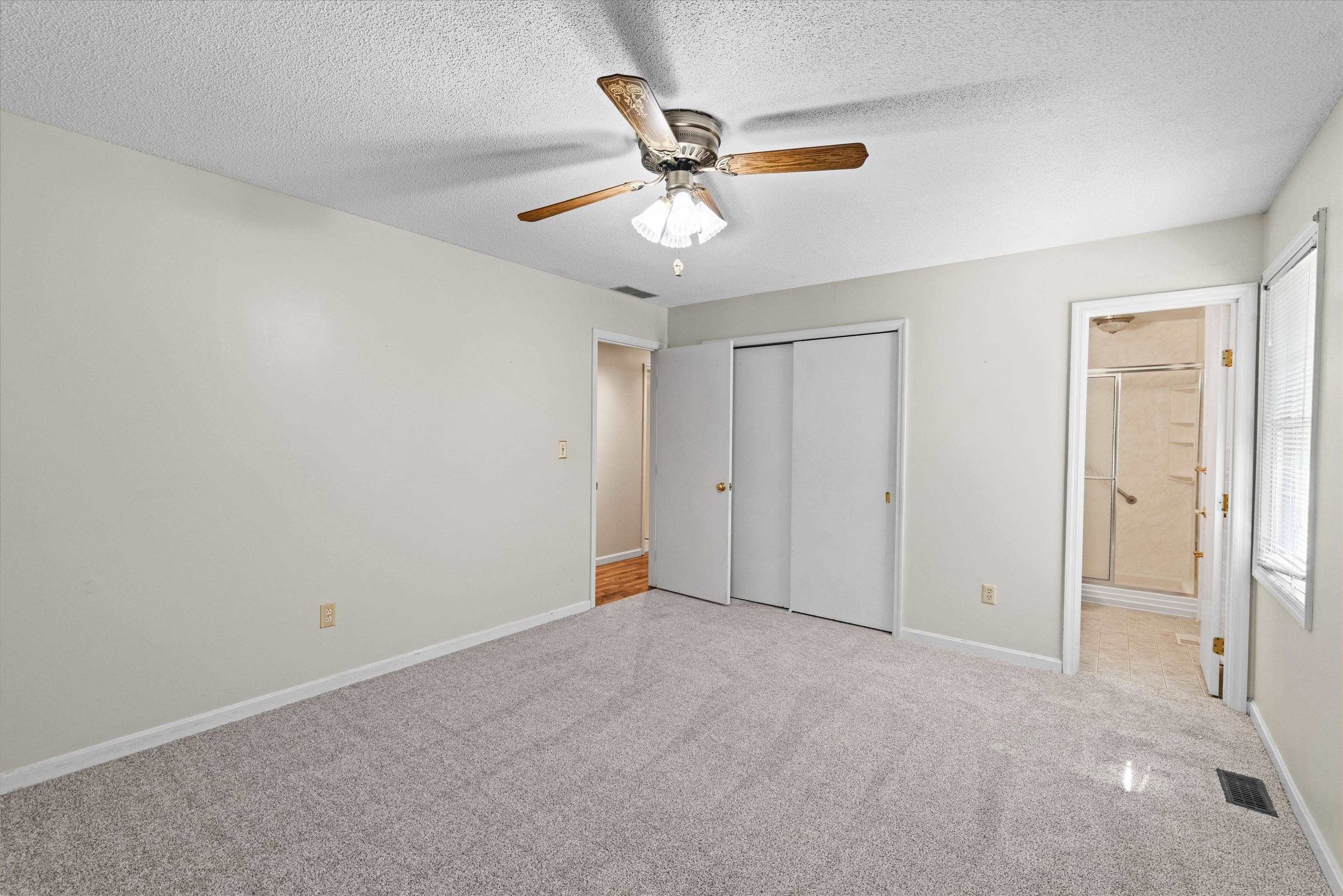 4540 Loftwood Dr, Owensboro, Kentucky 42303, 3 Bedrooms Bedrooms, ,2 BathroomsBathrooms,Single Family Residence,For Sale,Loftwood Dr,95786
