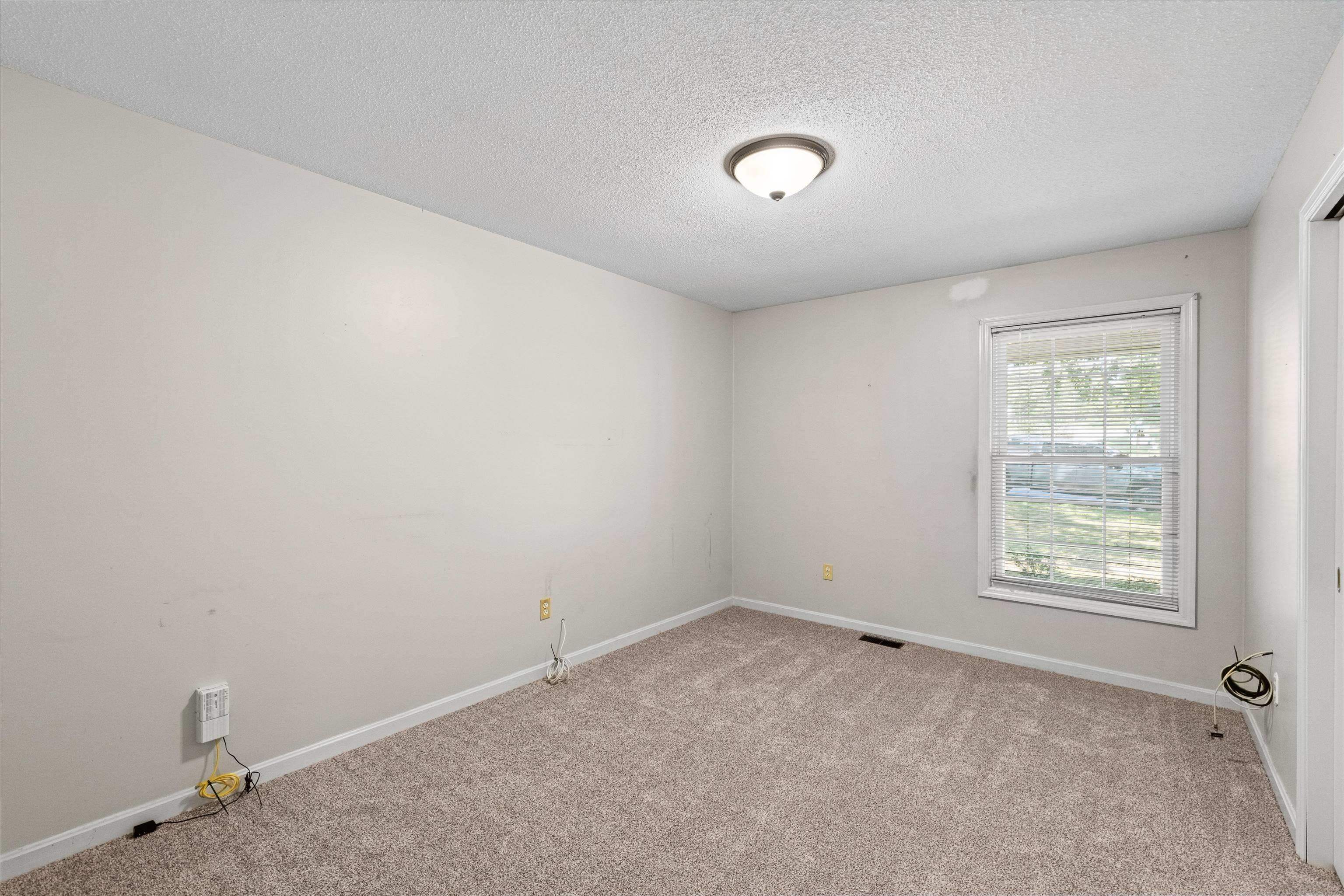 4540 Loftwood Dr, Owensboro, Kentucky 42303, 3 Bedrooms Bedrooms, ,2 BathroomsBathrooms,Single Family Residence,For Sale,Loftwood Dr,95786