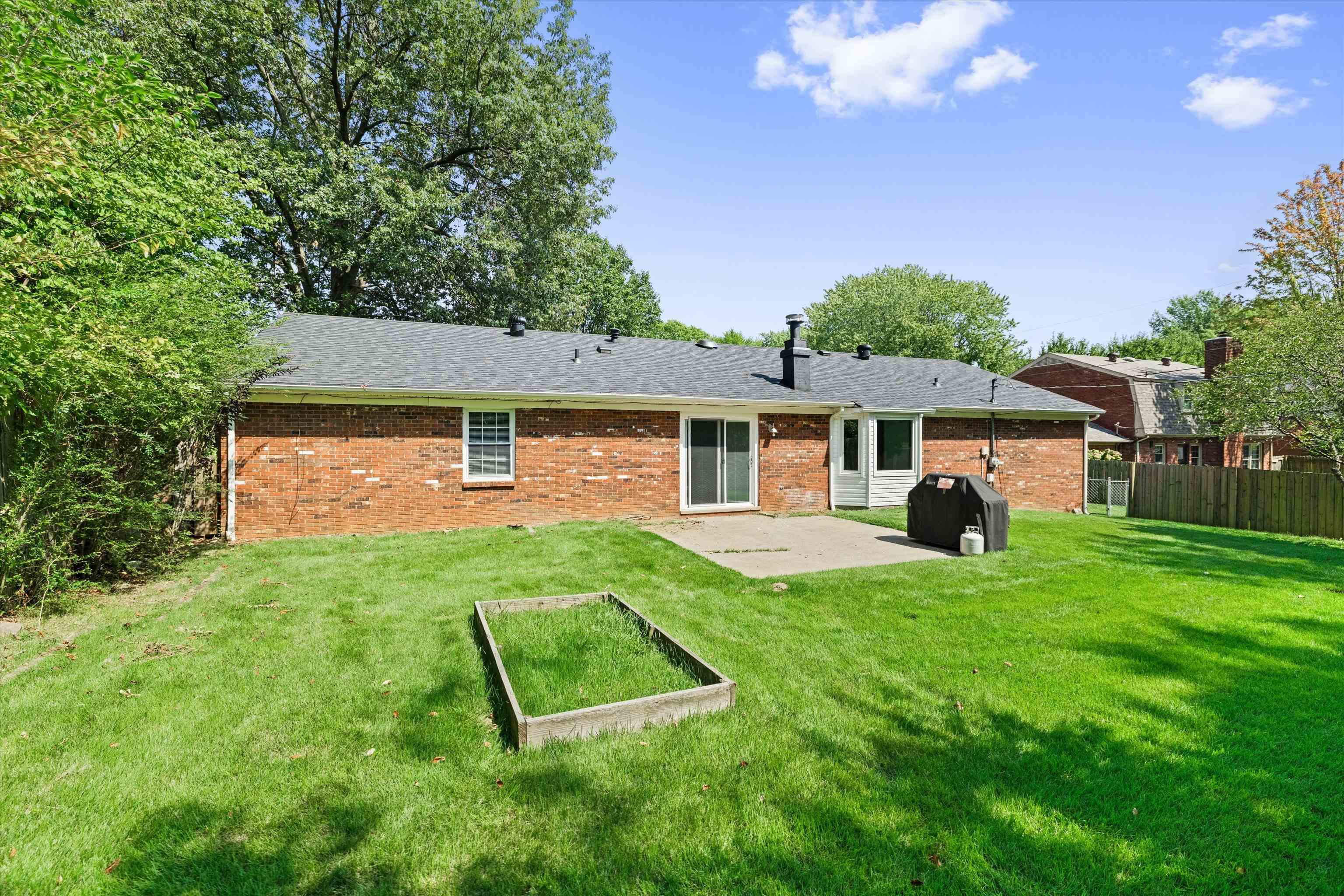 4540 Loftwood Dr, Owensboro, Kentucky 42303, 3 Bedrooms Bedrooms, ,2 BathroomsBathrooms,Single Family Residence,For Sale,Loftwood Dr,95786