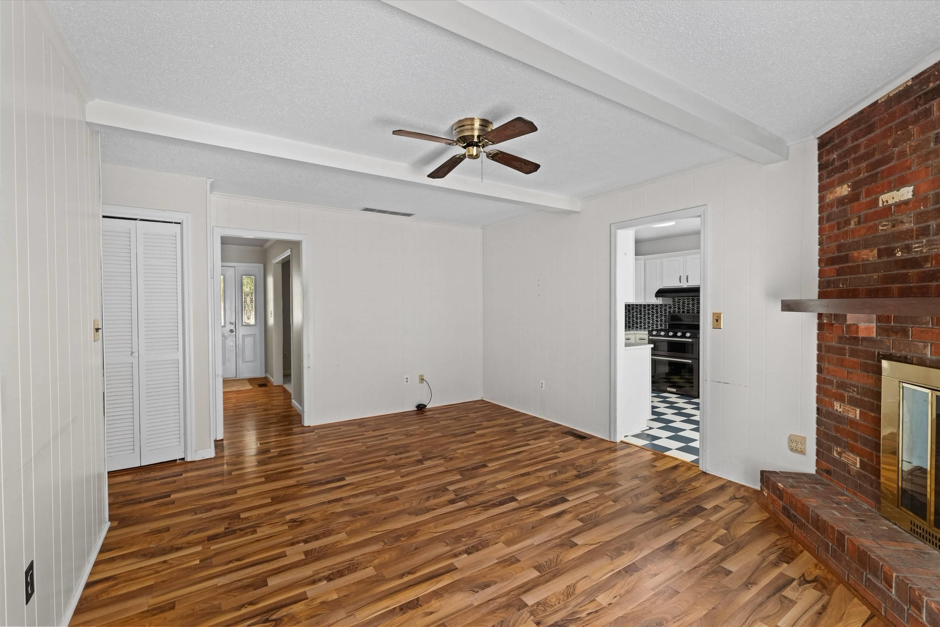 4540 Loftwood Dr, Owensboro, Kentucky 42303, 3 Bedrooms Bedrooms, ,2 BathroomsBathrooms,Single Family Residence,For Sale,Loftwood Dr,95786