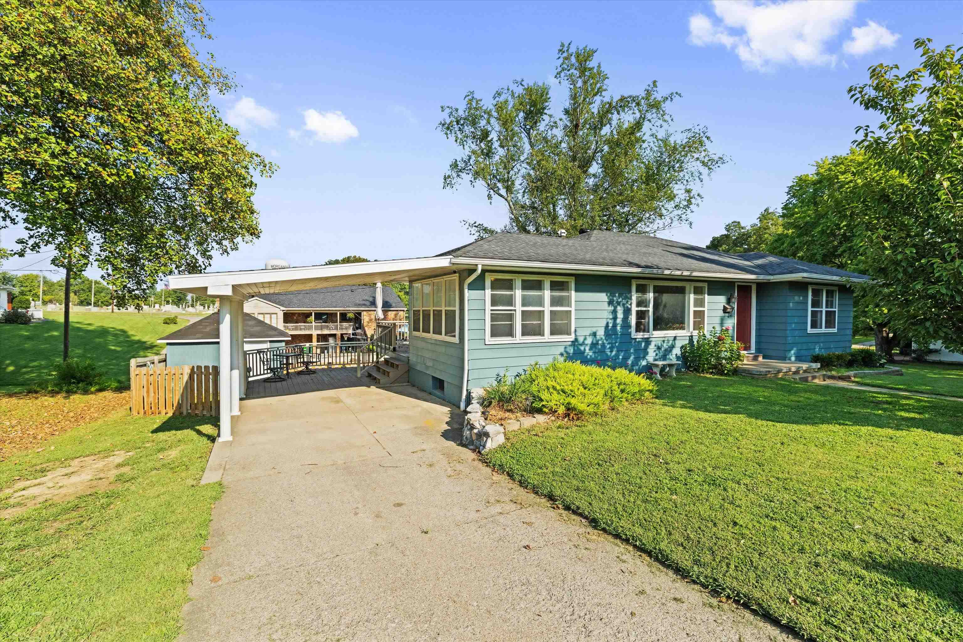 220 s poplar, Morganfield, Kentucky 42437, 4 Bedrooms Bedrooms, ,2 BathroomsBathrooms,Single Family Residence,For Sale,s poplar,95788