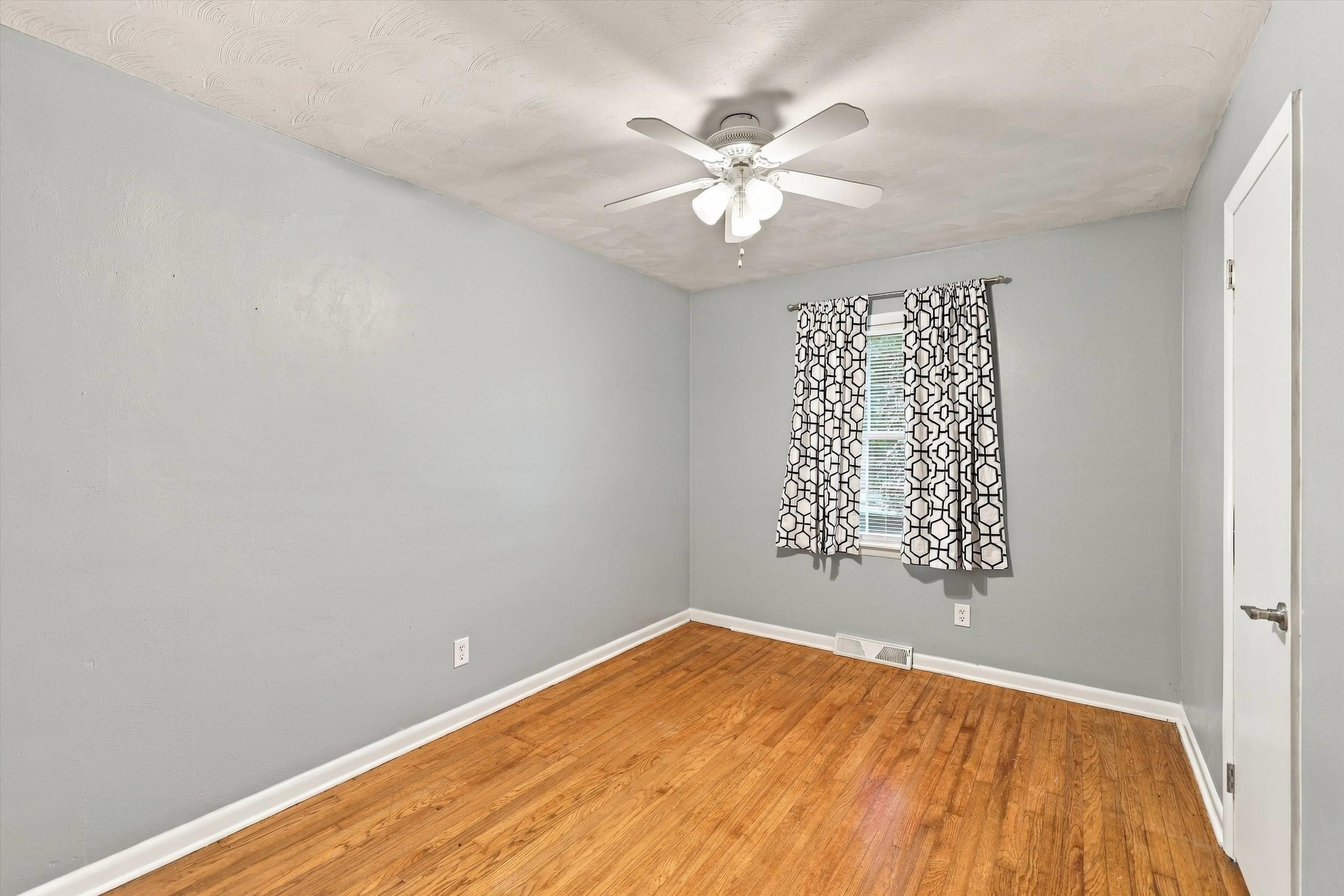 3429 Lewis Ln, Owensboro, Kentucky 42301, 3 Bedrooms Bedrooms, ,1 BathroomBathrooms,Single Family Residence,For Sale,Lewis Ln,95832