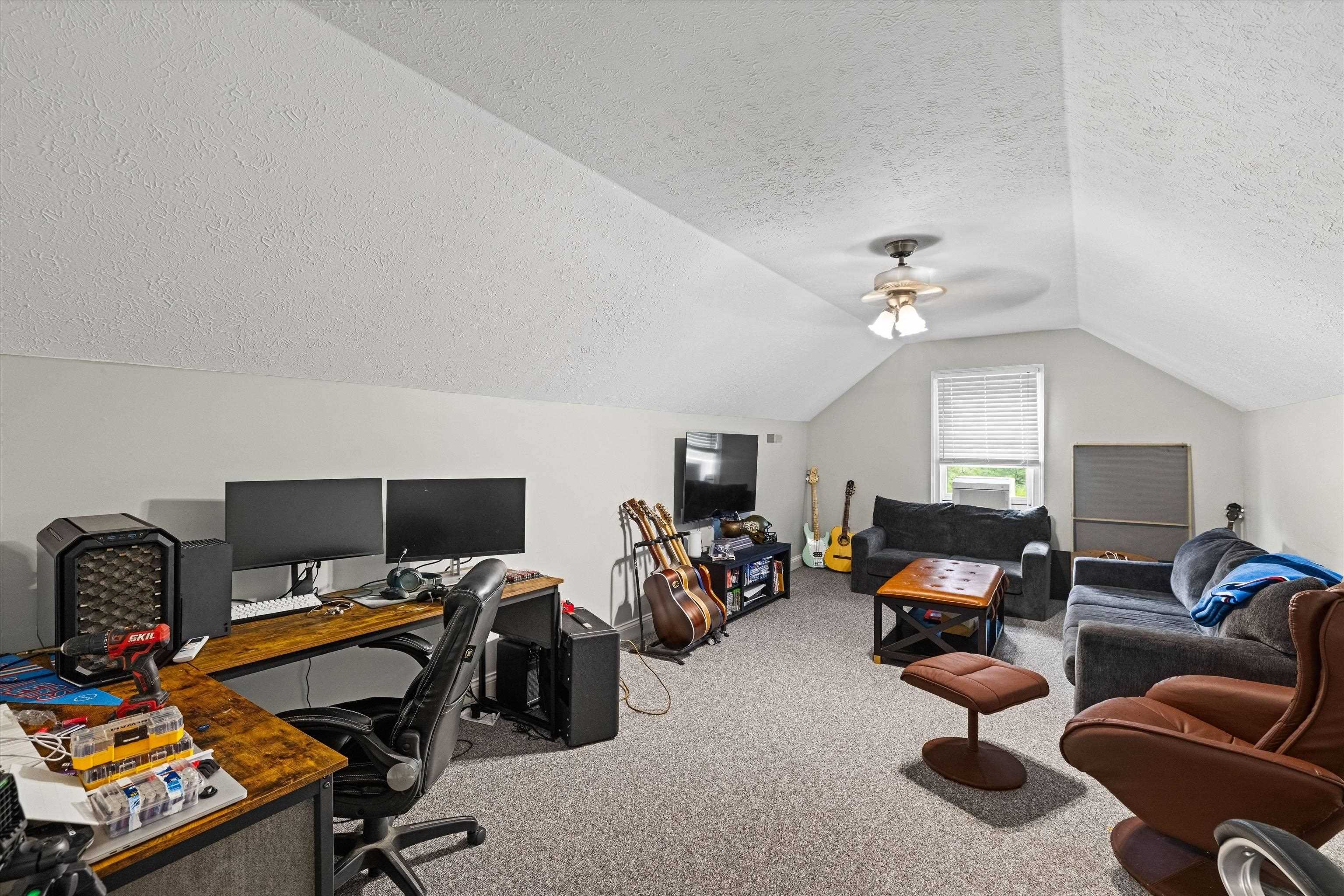 99 Booth Field, Owensboro, Kentucky 42301, 3 Bedrooms Bedrooms, ,2 BathroomsBathrooms,Single Family Residence,For Sale,Booth Field,95837