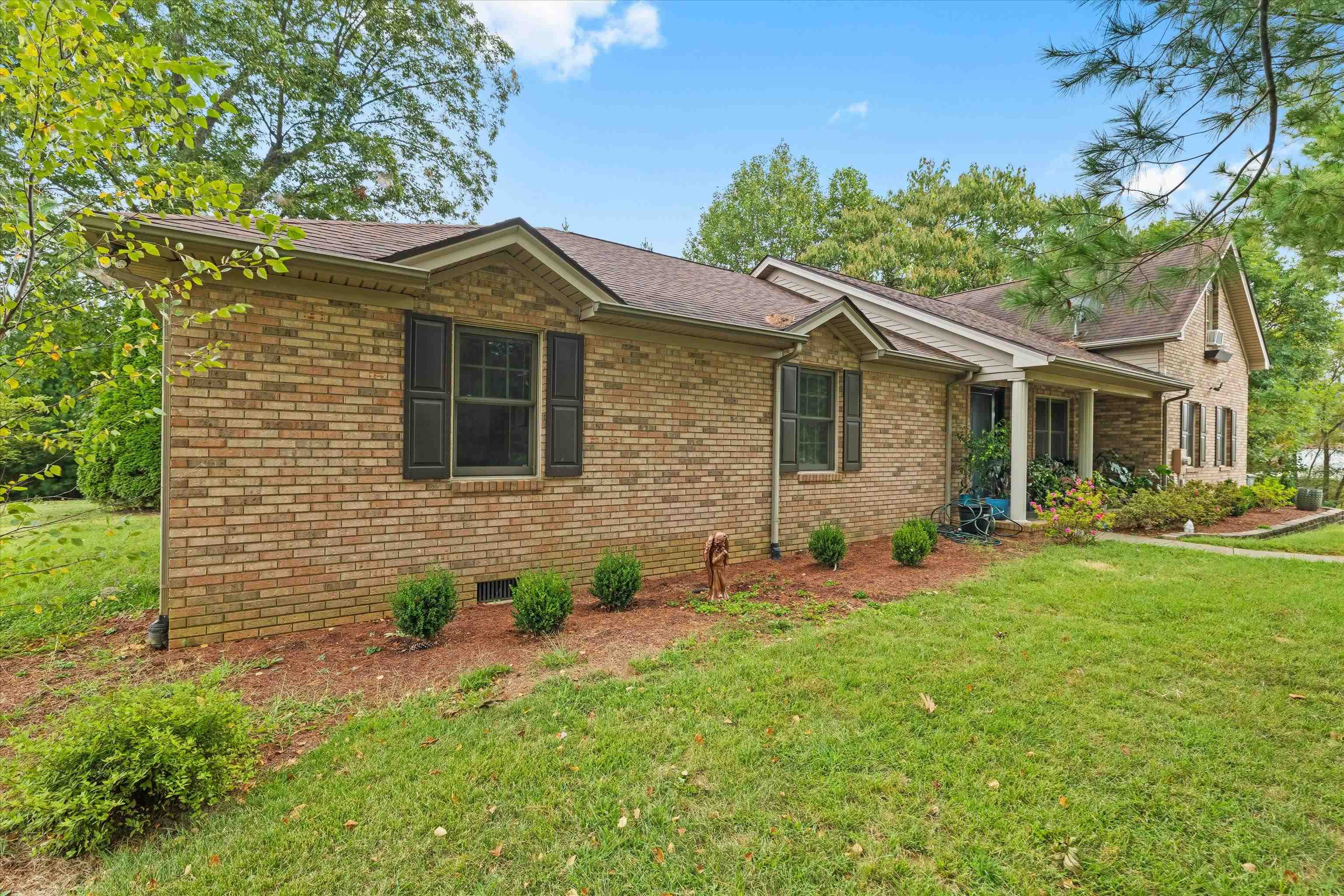 99 Booth Field, Owensboro, Kentucky 42301, 3 Bedrooms Bedrooms, ,2 BathroomsBathrooms,Single Family Residence,For Sale,Booth Field,95837