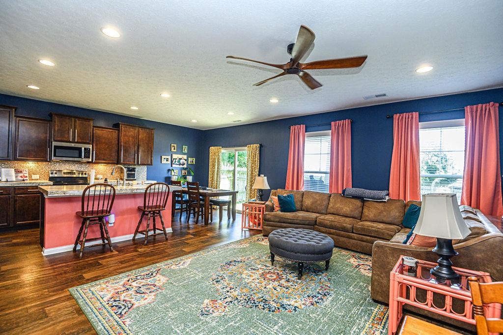 6328 Autumn Valley Trace, Utica, Kentucky 42376, 3 Bedrooms Bedrooms, ,2 BathroomsBathrooms,Single Family Residence,For Sale,Autumn Valley Trace,95906