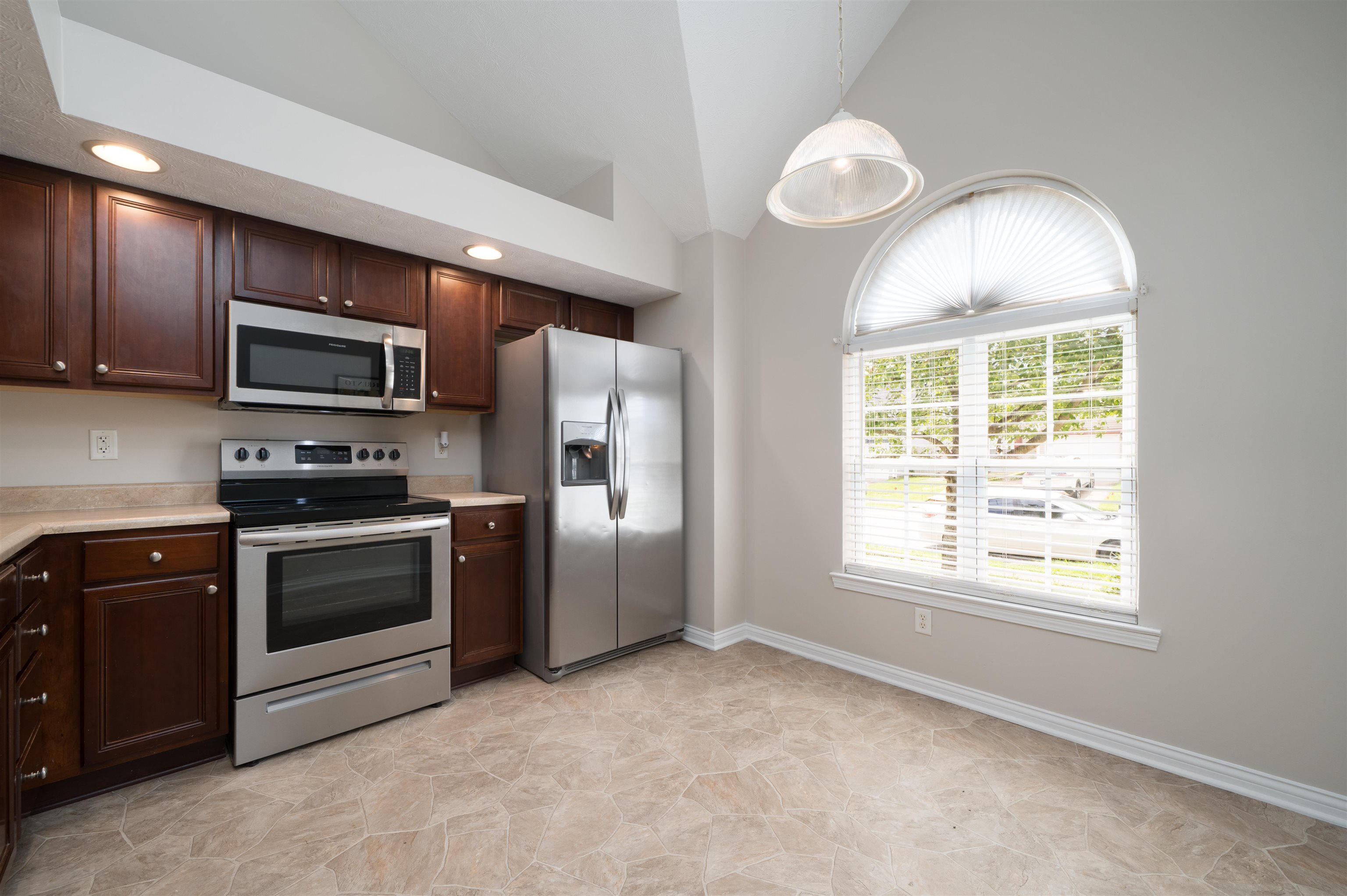 2237 Village Run, Owensboro, Kentucky 42303, 2 Bedrooms Bedrooms, ,2 BathroomsBathrooms,Single Family Residence,For Sale,Village Run,95928