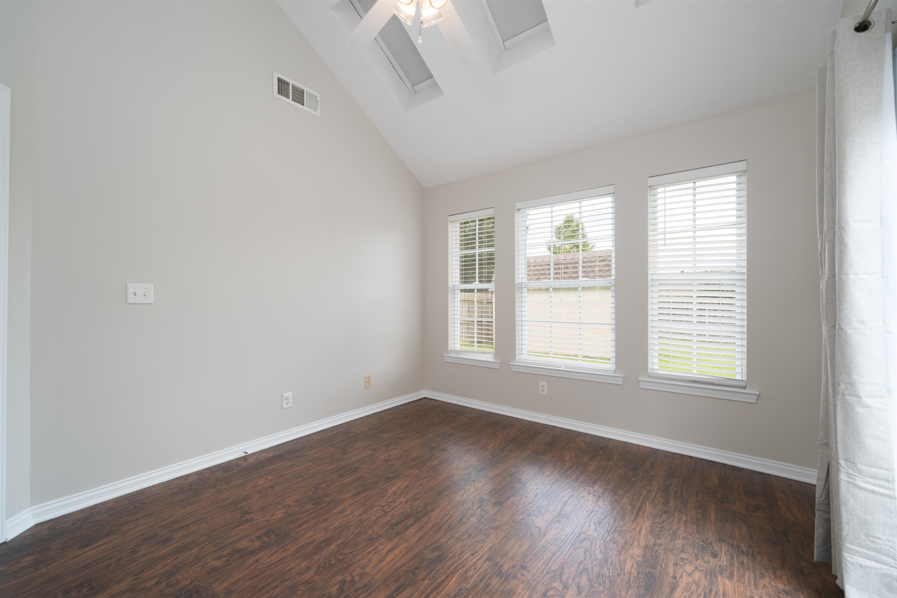 2237 Village Run, Owensboro, Kentucky 42303, 2 Bedrooms Bedrooms, ,2 BathroomsBathrooms,Single Family Residence,For Sale,Village Run,95928