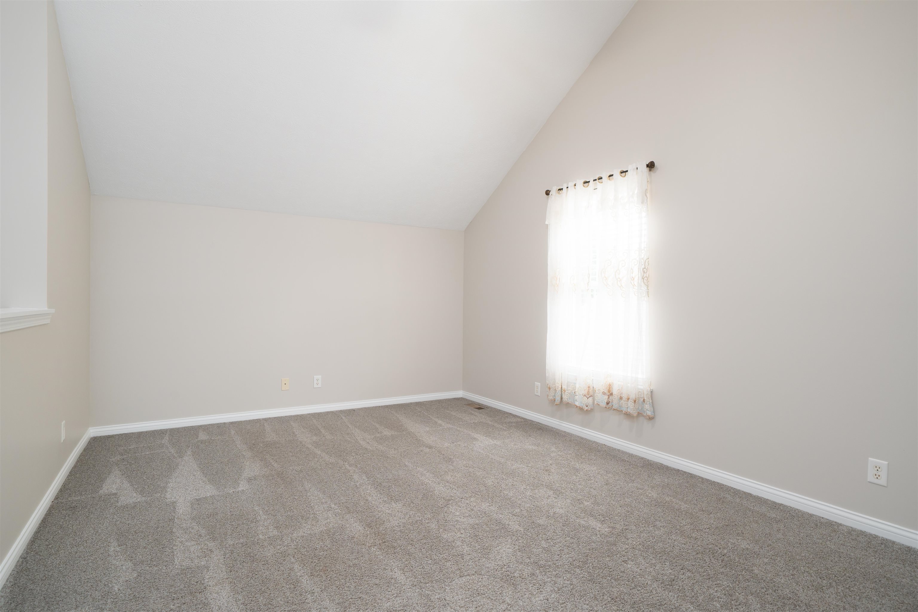 2237 Village Run, Owensboro, Kentucky 42303, 2 Bedrooms Bedrooms, ,2 BathroomsBathrooms,Single Family Residence,For Sale,Village Run,95928
