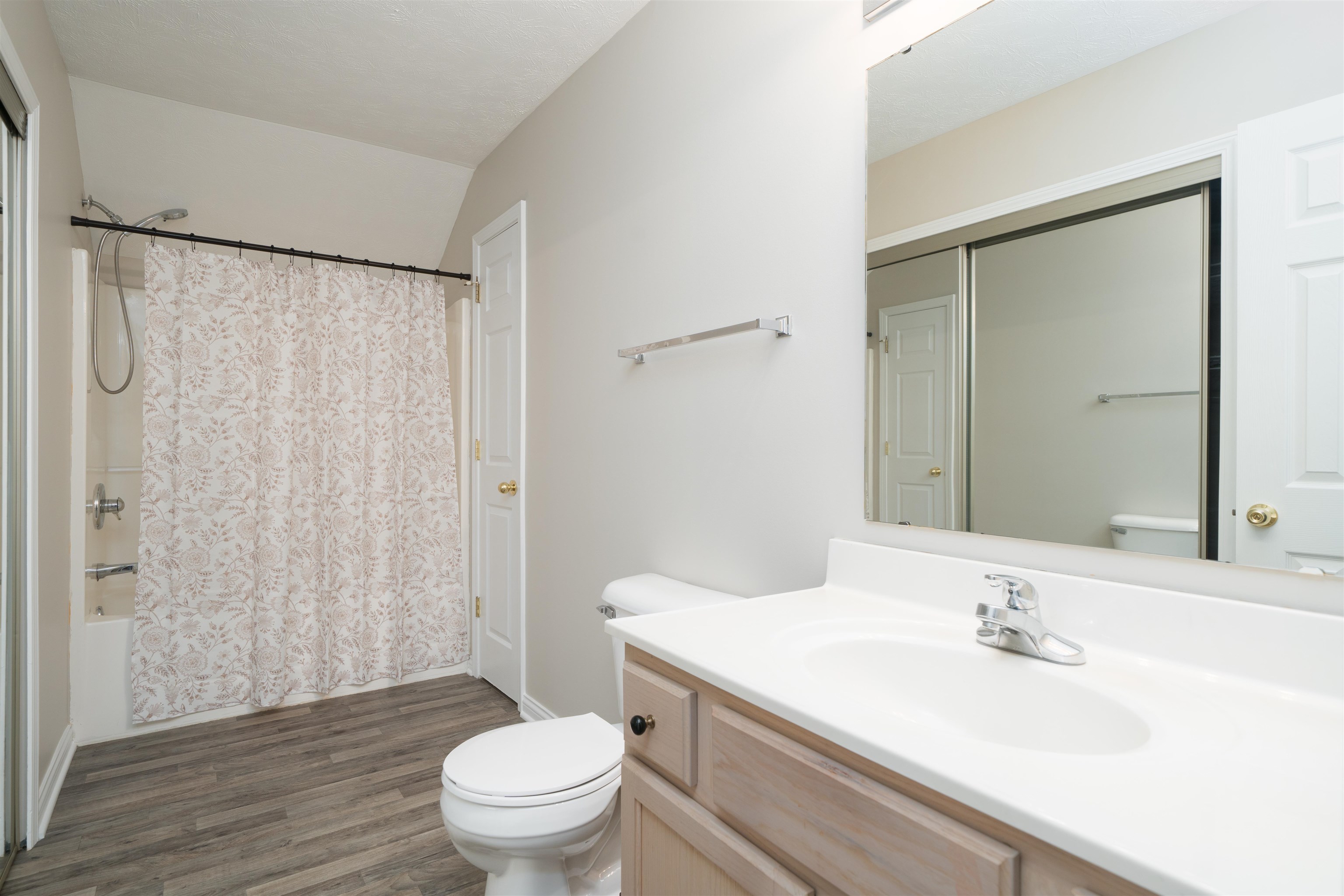 2237 Village Run, Owensboro, Kentucky 42303, 2 Bedrooms Bedrooms, ,2 BathroomsBathrooms,Single Family Residence,For Sale,Village Run,95928