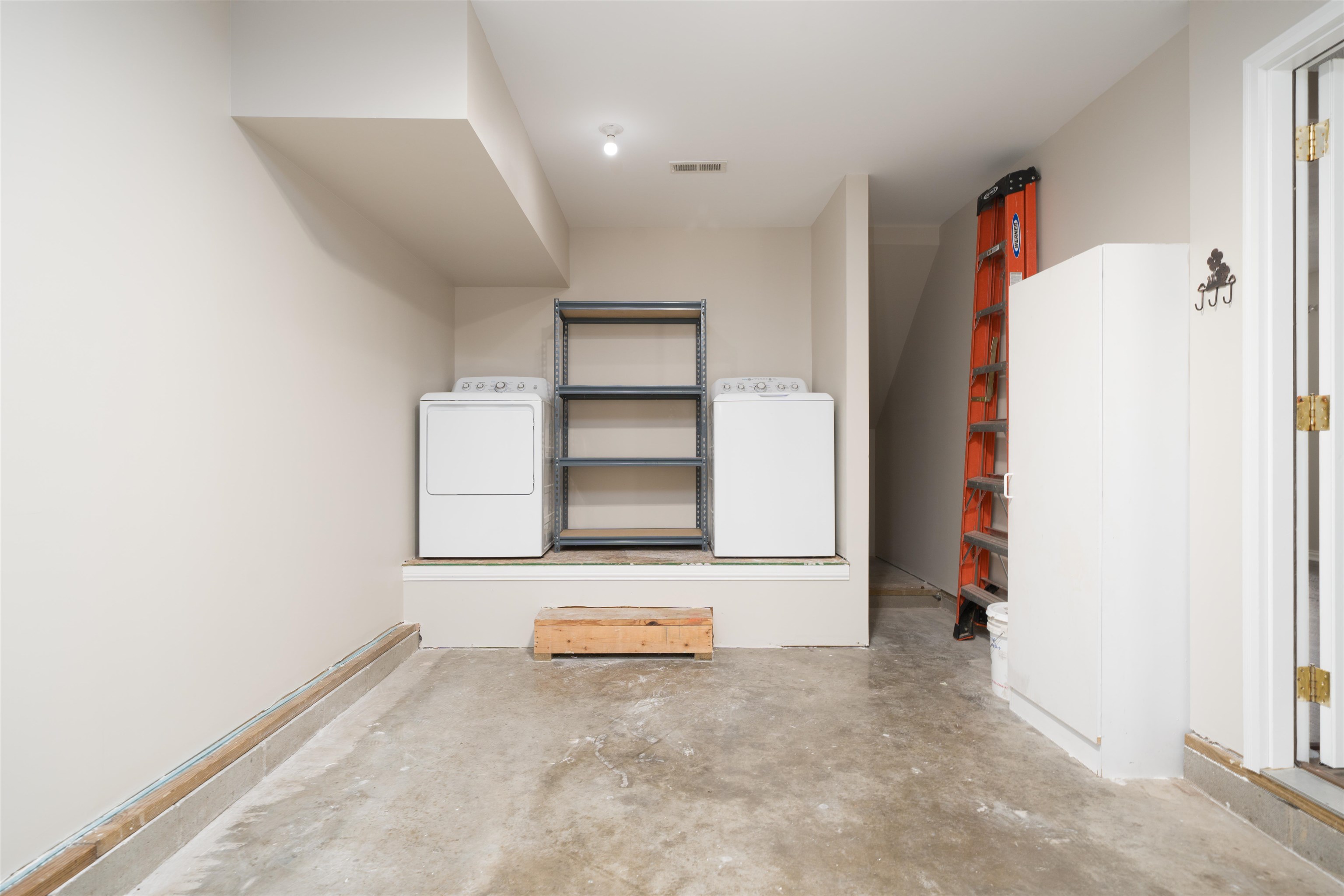 2237 Village Run, Owensboro, Kentucky 42303, 2 Bedrooms Bedrooms, ,2 BathroomsBathrooms,Single Family Residence,For Sale,Village Run,95928